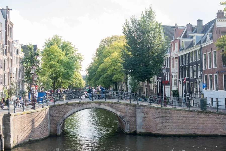 what to do in amsterdam canal