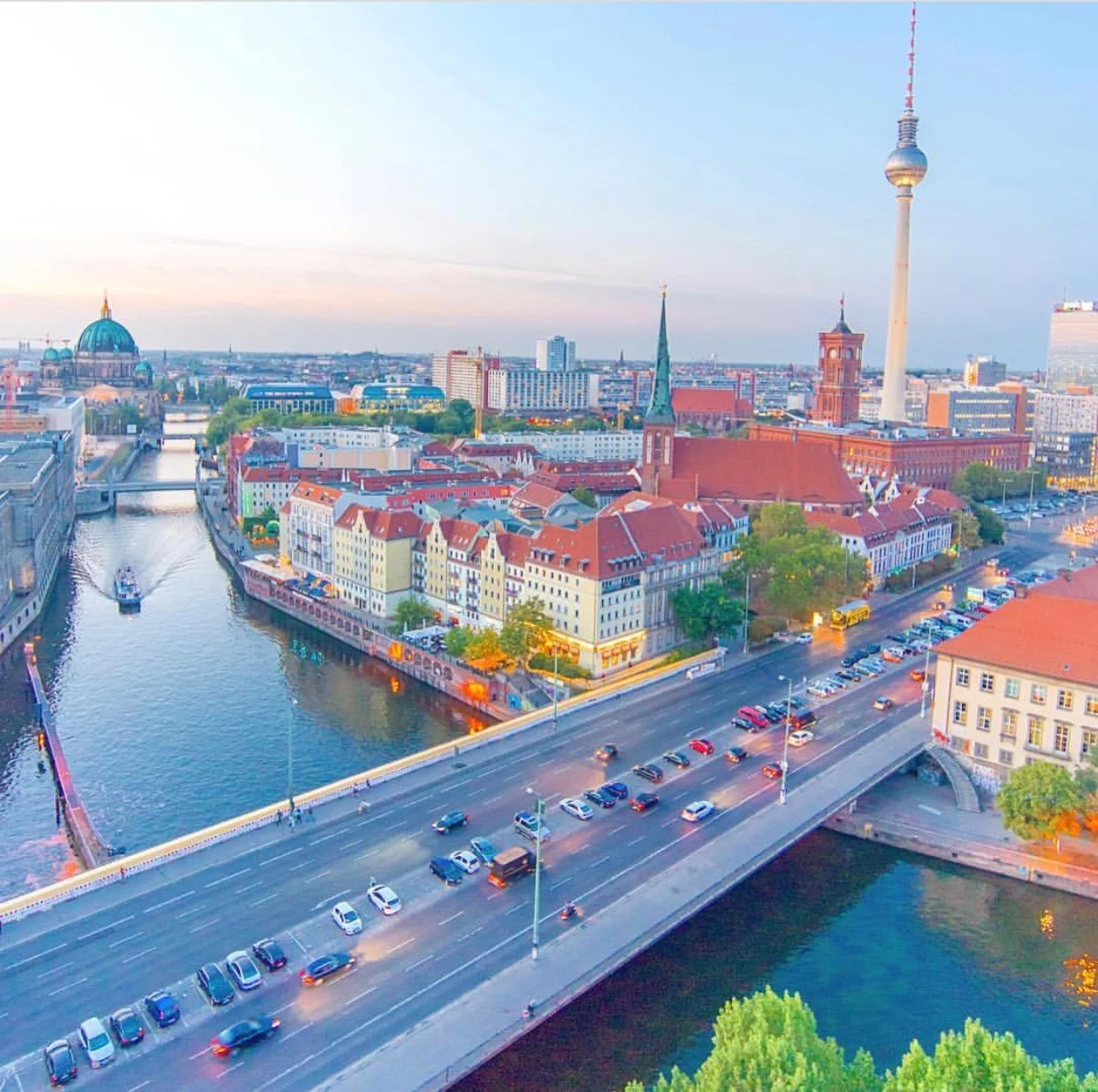 Image c/o Augusta Leigh Photography of SnapSquad