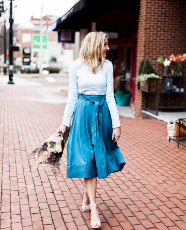 Outfit details: bit.ly/1T79ExV