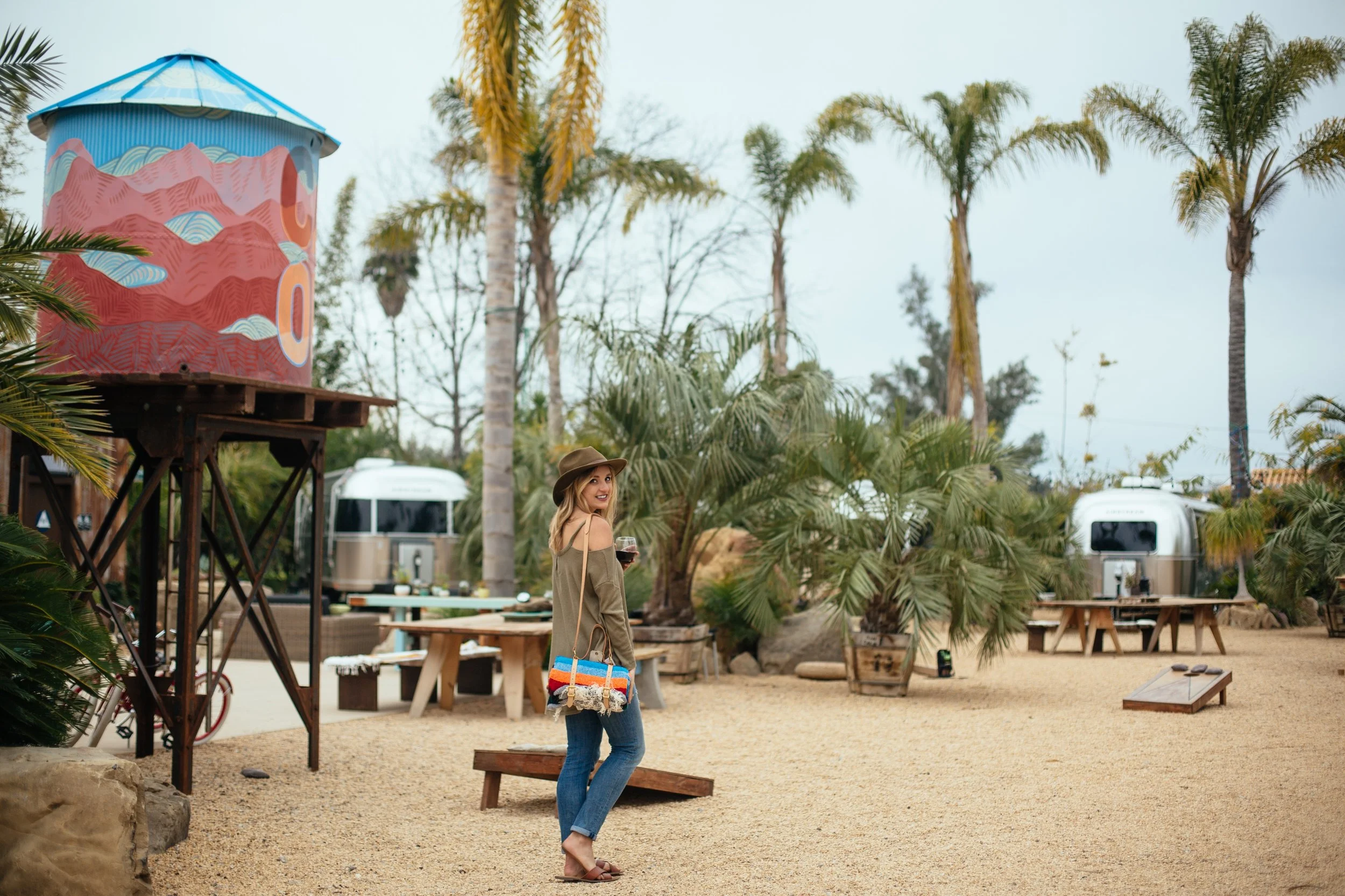 MILLIPA OPEN-SHOULDER TOP: ANTHROPOLOGIE | PHOTO BY KATIE THEIS PHOTO