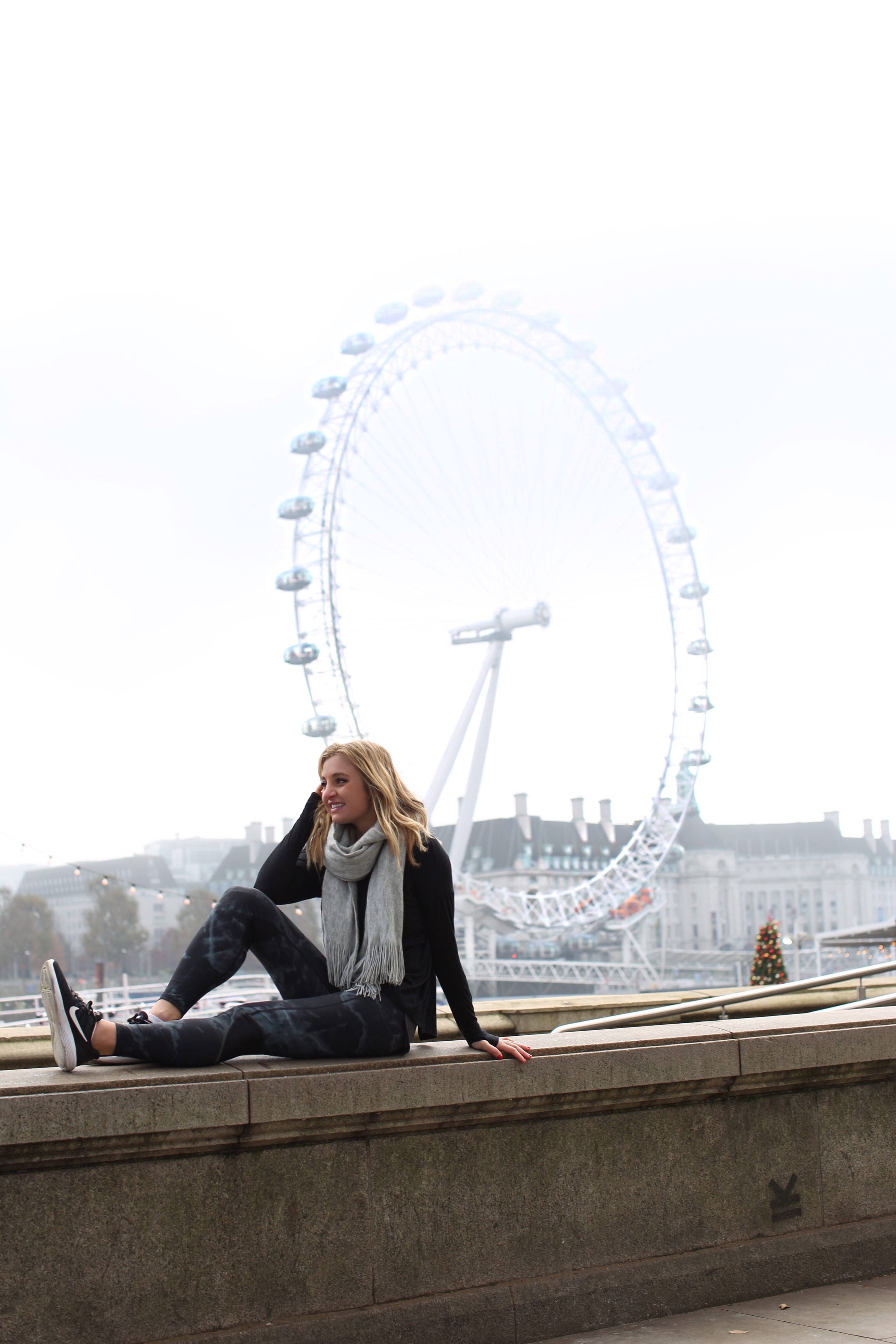 SCARF: NORDSTROM, LEGGINGS: SWEATY BETTY, TOP: SWEATY BETTY, TRAINERS: NIKE.