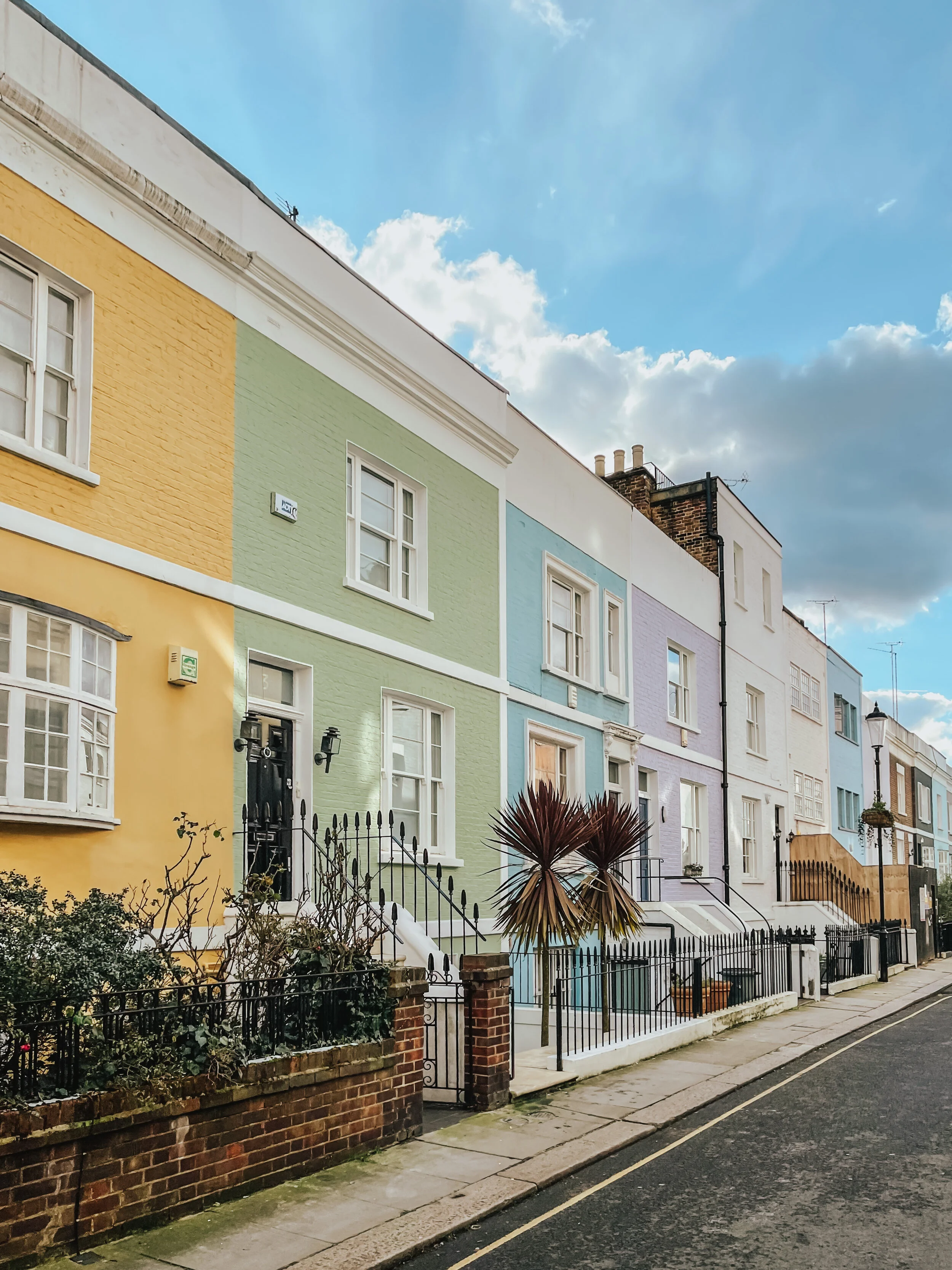 A snap from this last week that I shot walking through Kensington.