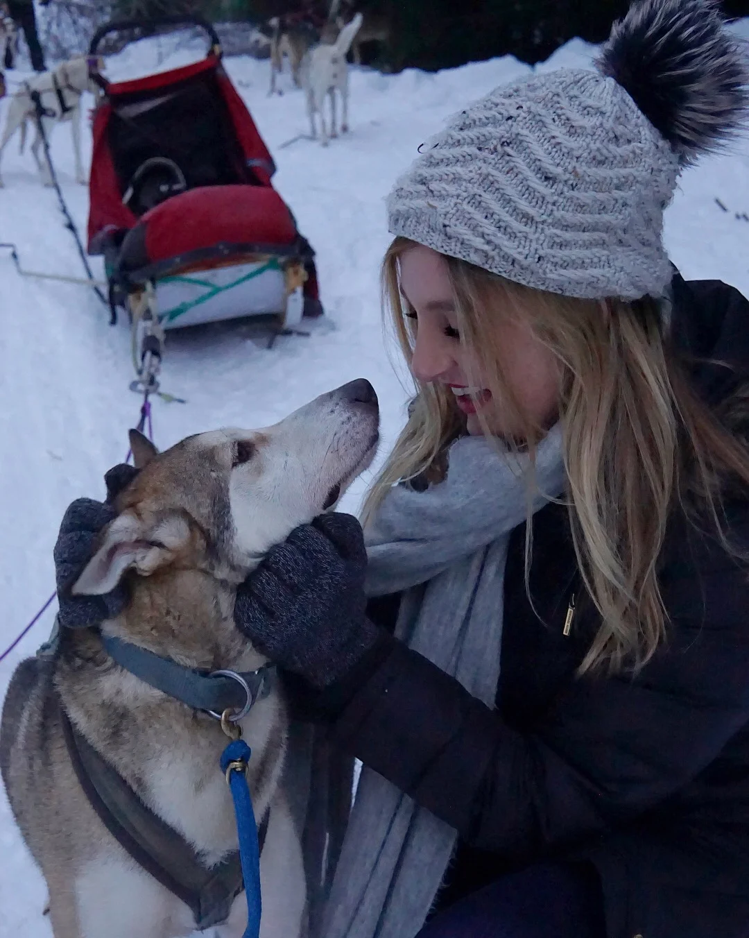 COAT: MICHAEL KORS, SCARF: NORDSTROM, HAT: NORDSTROM
