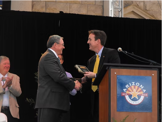Sen. McComish receives 2012 “Polly” Award