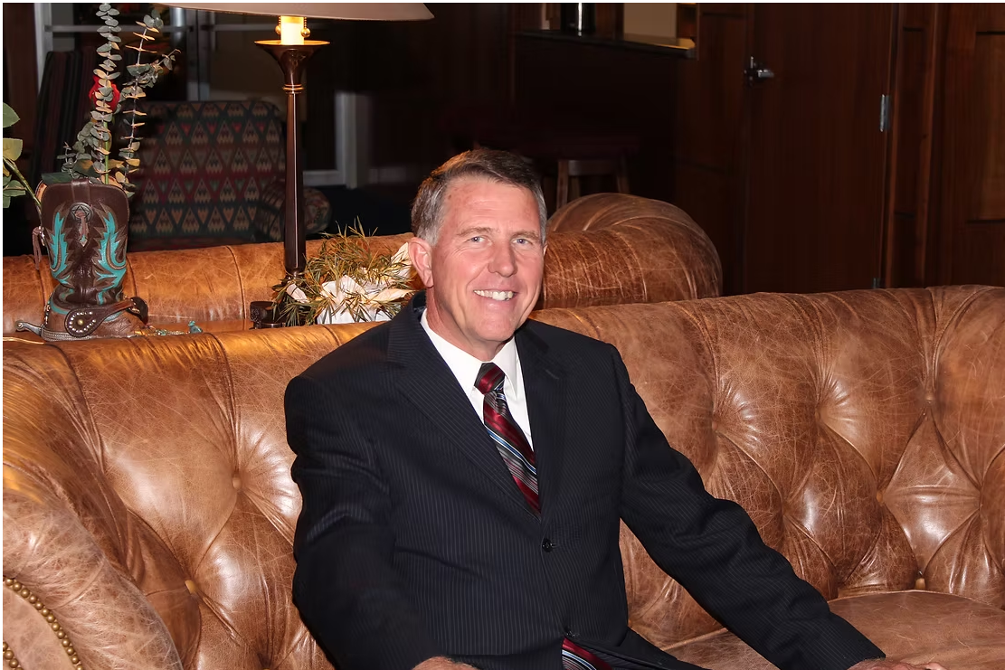 New Senator sworn in: David Farnsworth