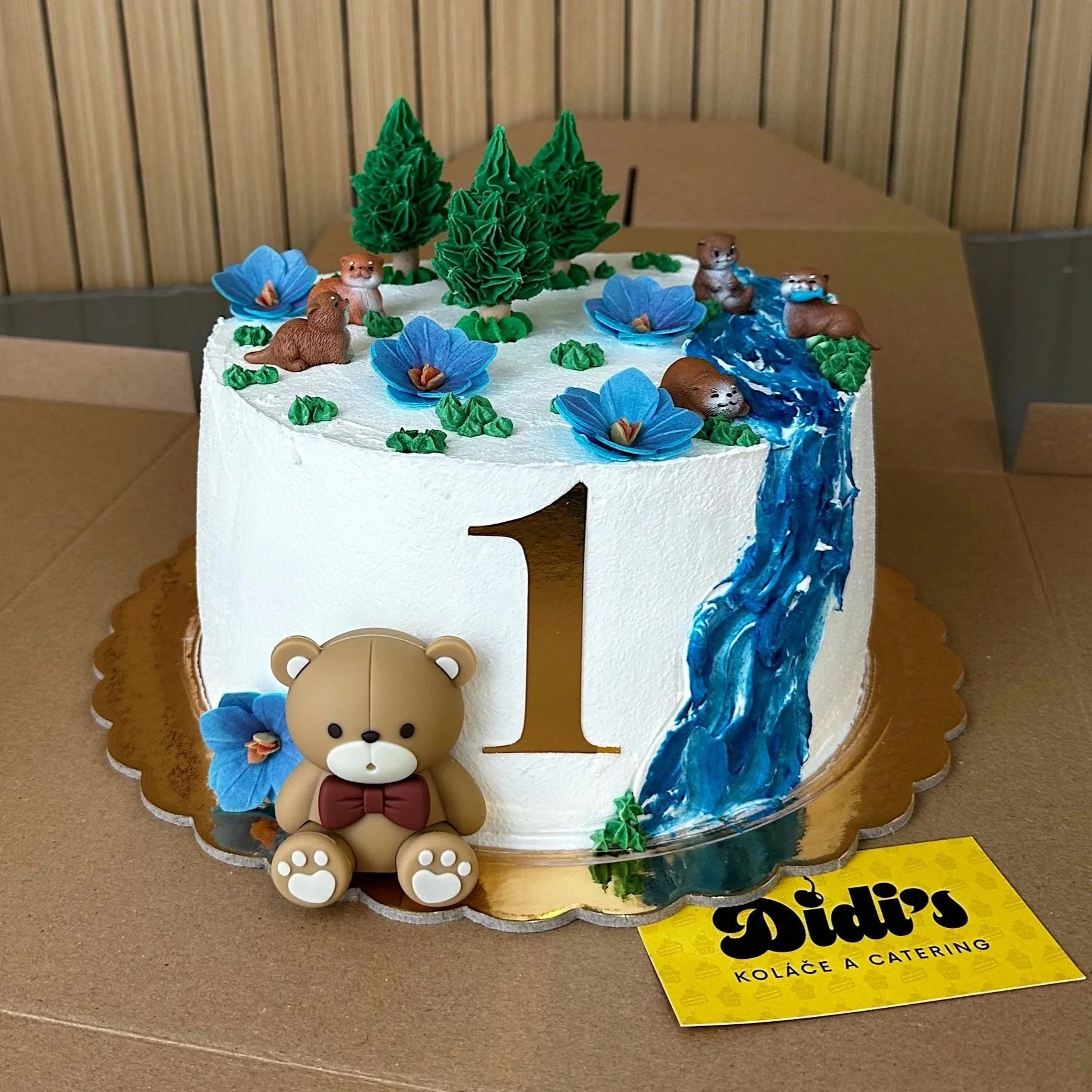 Pistáciovo malinová detská torta