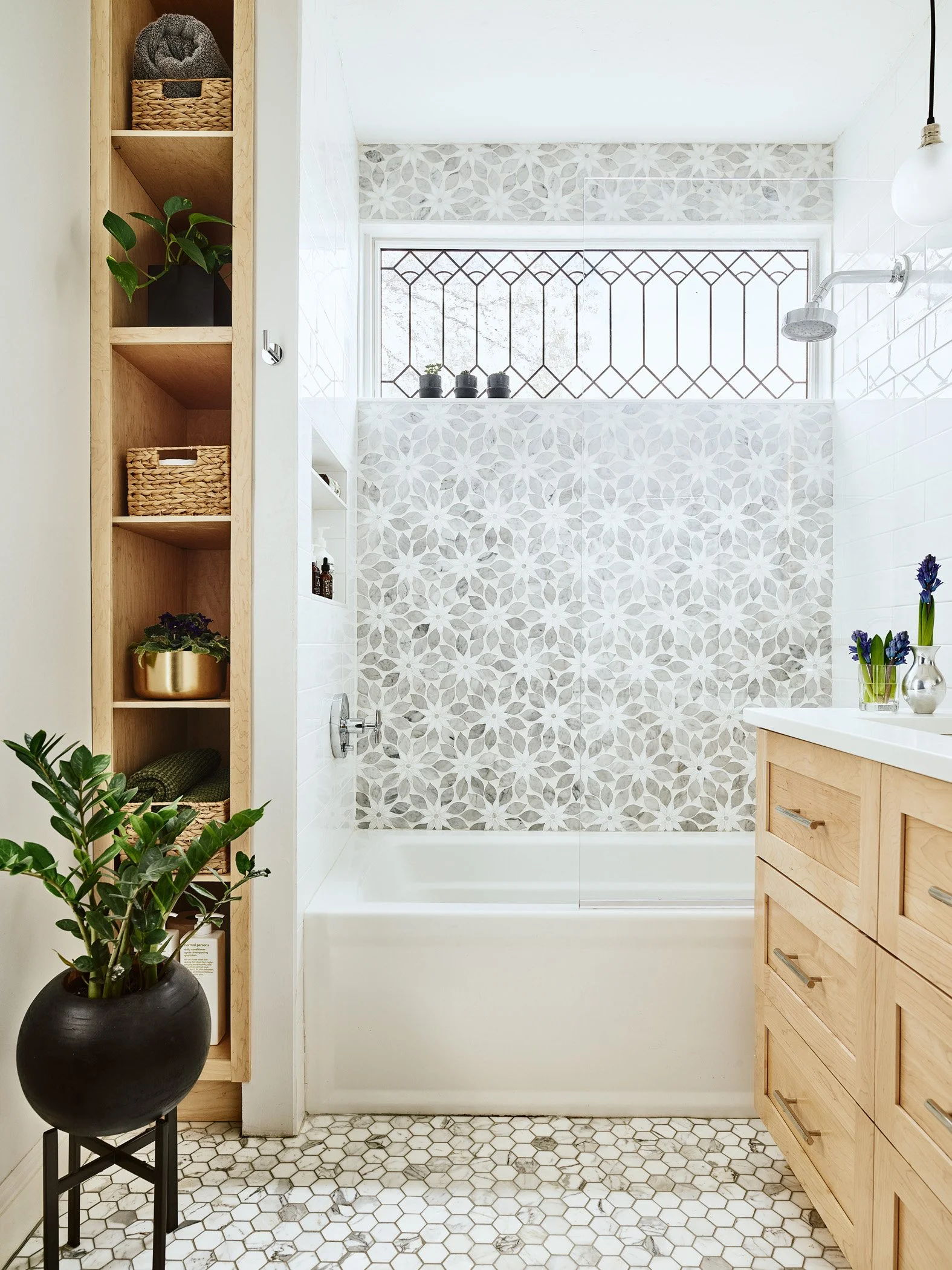 minimal classic style bathroom