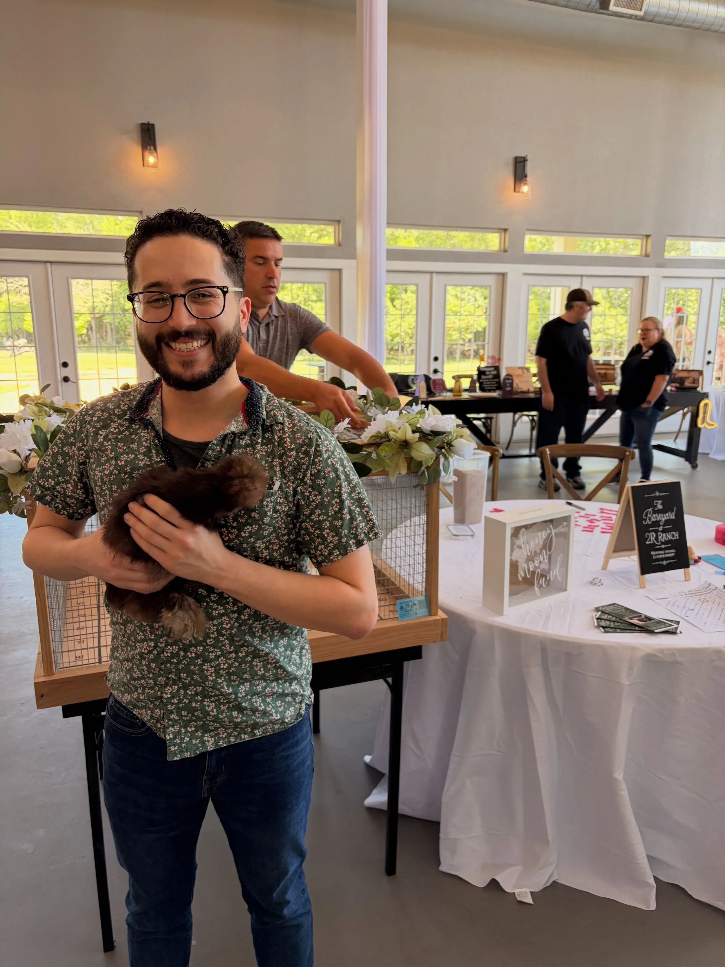 🐔 Congratulations to Mr. Lewis on winning 20% off an Animal Experience at our Honeymoon Hen raffle during today&rsquo;s wedding vendor event!

Thank you to all the couples who stopped by. We loved meeting you and sharing ways to make your wedding un