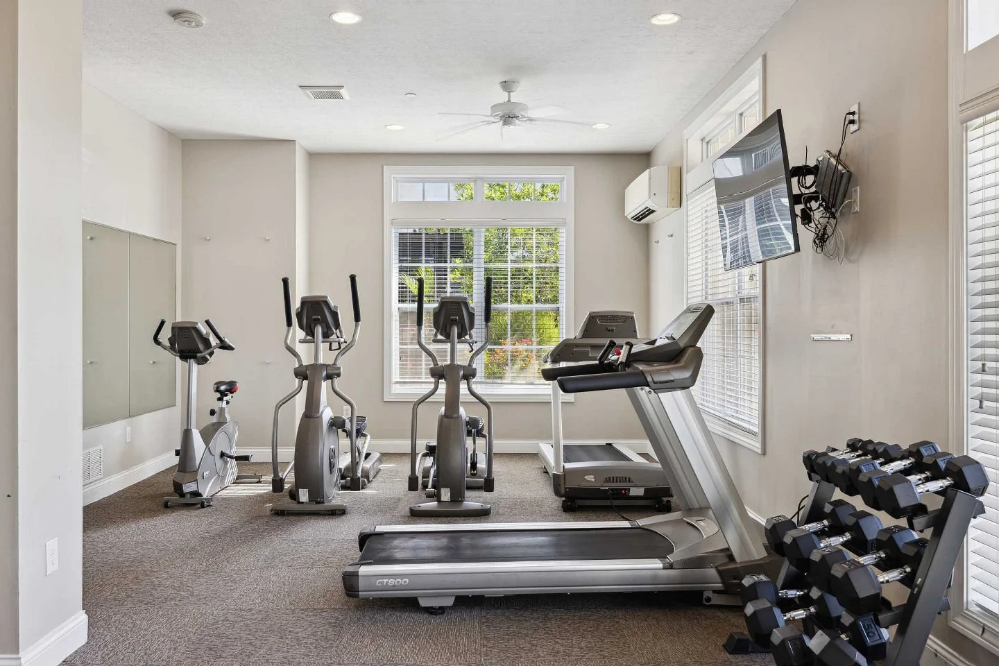 Early workout or late-night session, the 24 hour fitness center is ready whenever it fits your schedule. 💪 #FitnessCenter #HealthyLifestyle #ApartmentAmenities #GahannaLiving #CommunityLife