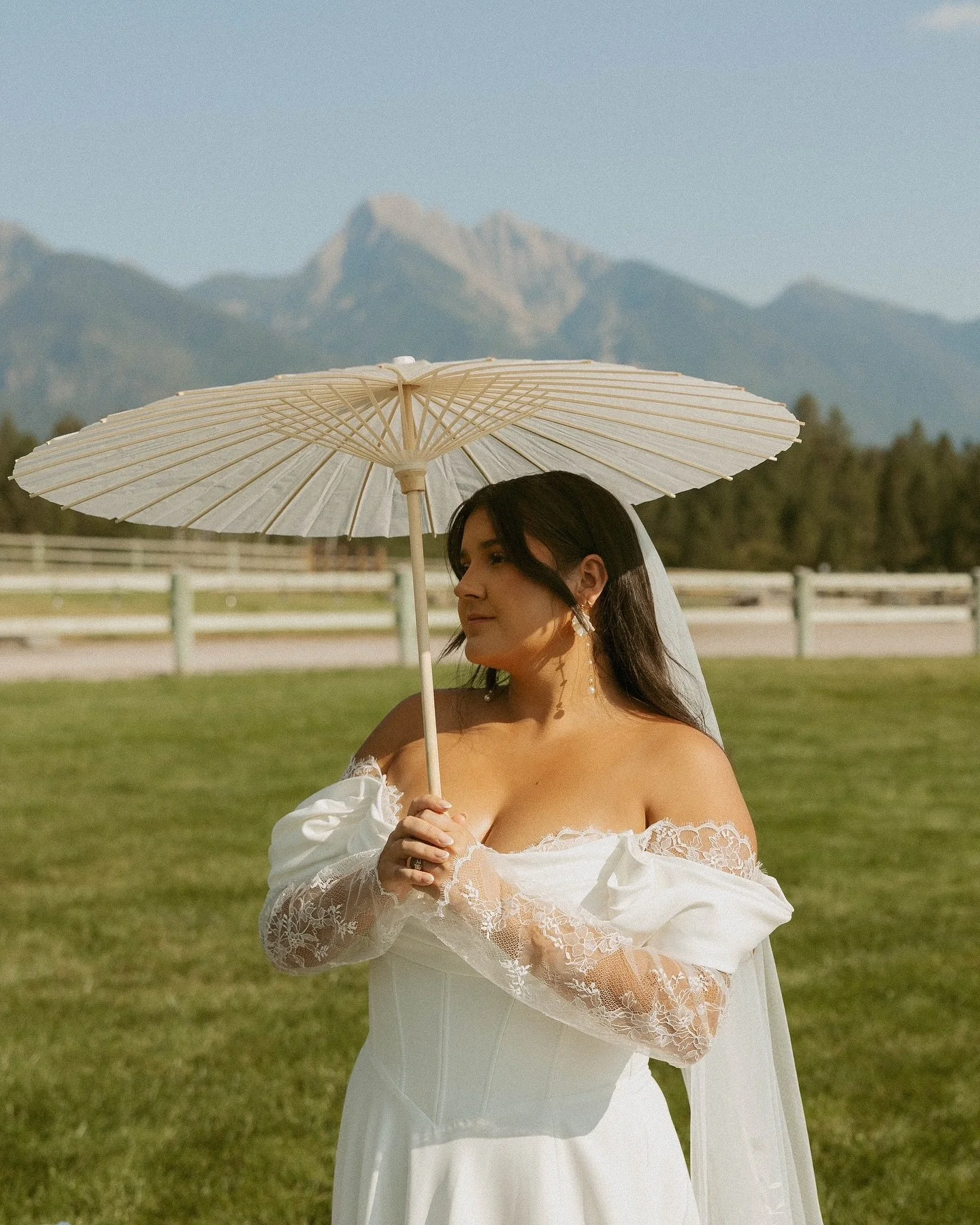 The Mannixs! ✨

Shakira and Ethan&rsquo;s day was full of sweet laughter, rays of sunshine, and endless love. And when they said their vows, not a single dry eye!! What an honor it was to witness a love so great and document a day full of so much lov