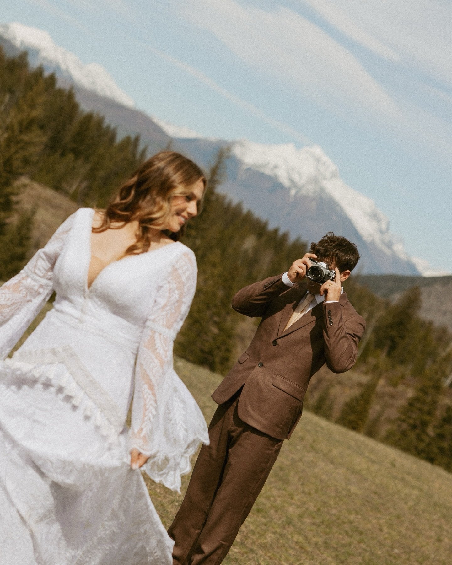 Heaven is a place on earth with you. 

Had the DREAMIESTTT time at this Glacier National park elopement last week 🤍 

24-48 hour sneak peeks is one of my favorite things I offer!! It gives you the ability to relive your wedding day almost instantly 