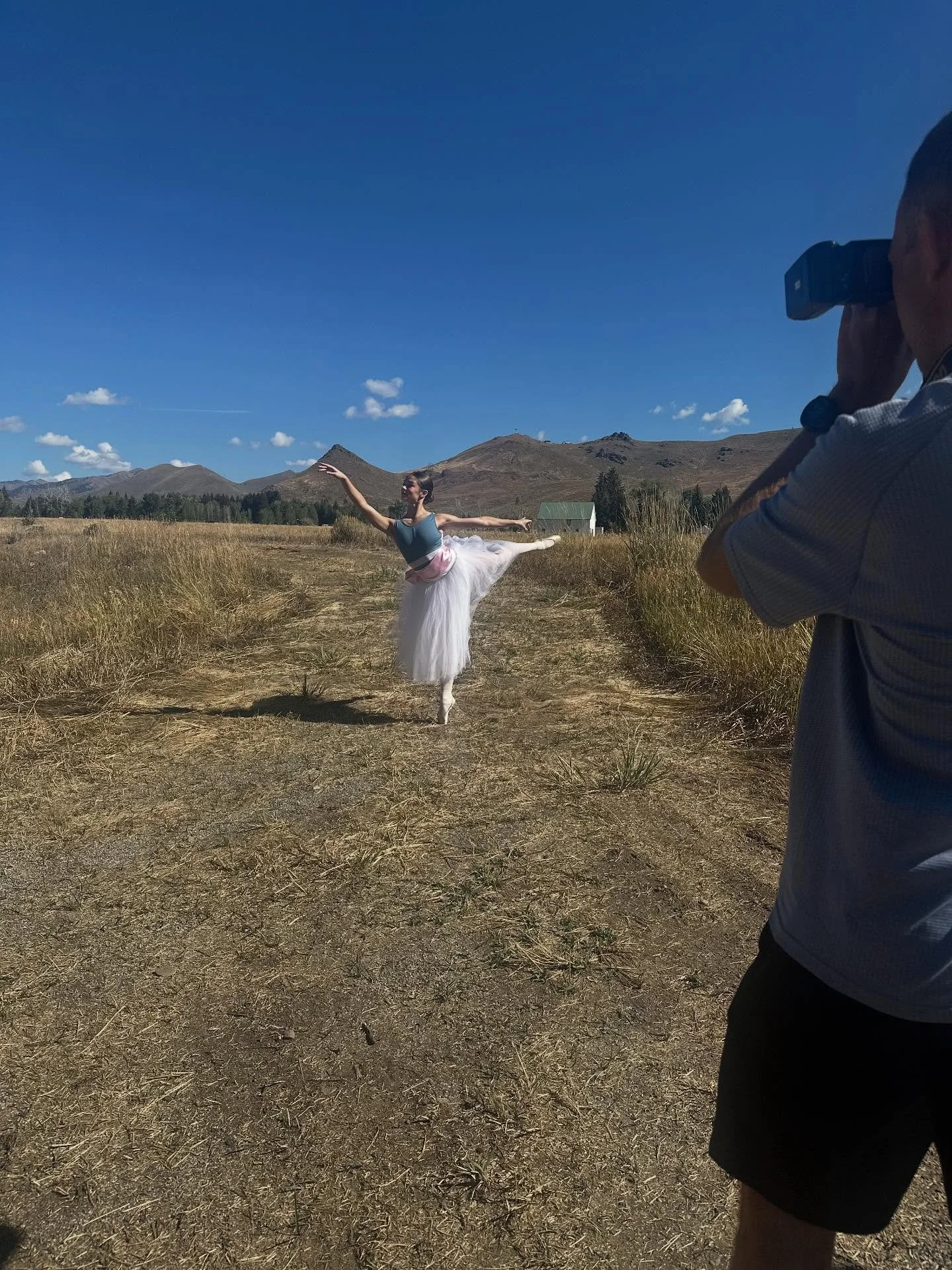 What a blast with our company dancers! Fall photo shoot and party vibes. Guess our lecture demo theme this year?