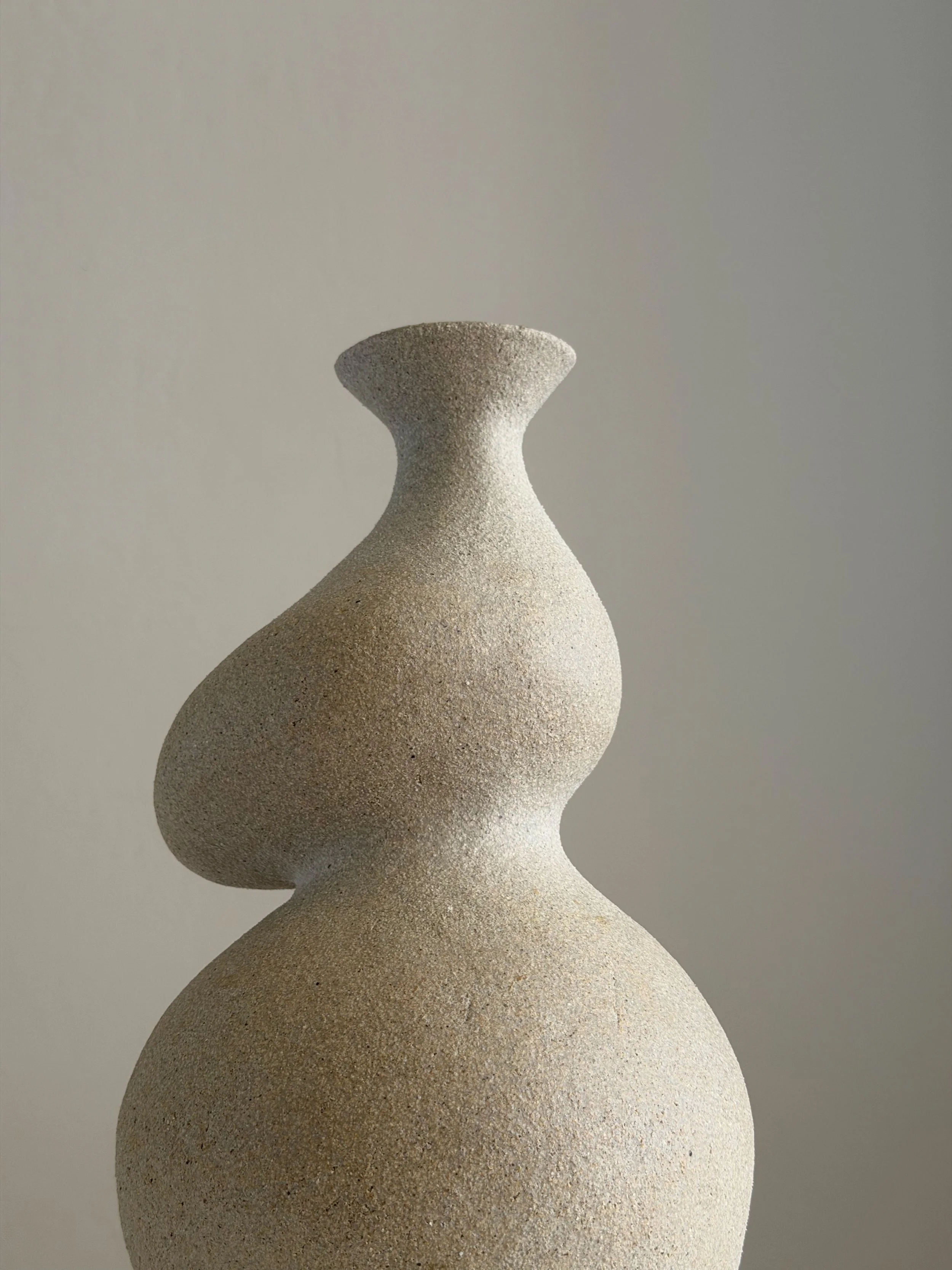 Hand-built ceramic vase: She 4, in the form of a woman with a full belly and soft hips shaped from clay — Anastasia Babenko
