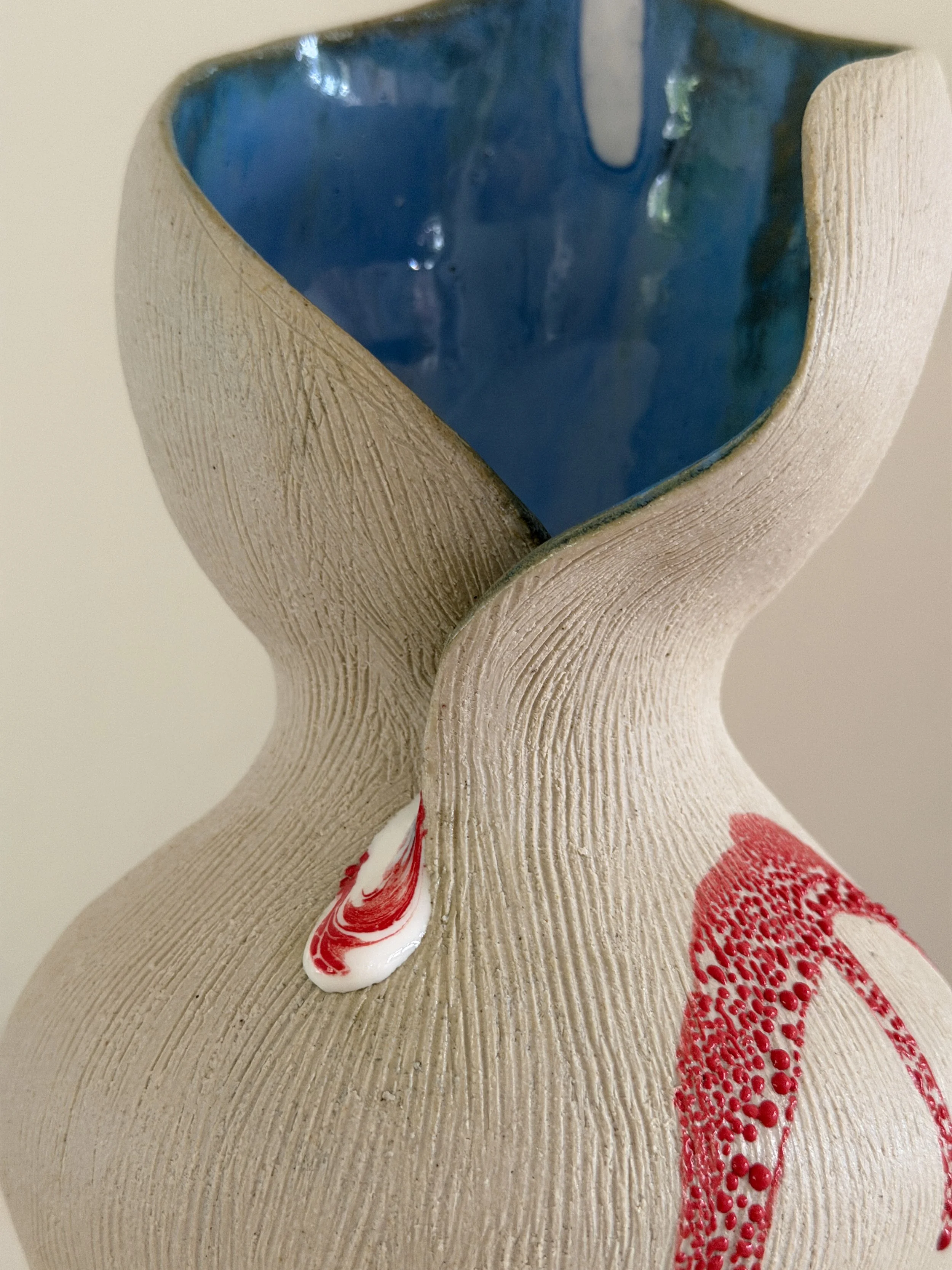 She 6 by Anastasia Babenko — in the form of a resting woman, soft and full, original ceramic art for interior designers