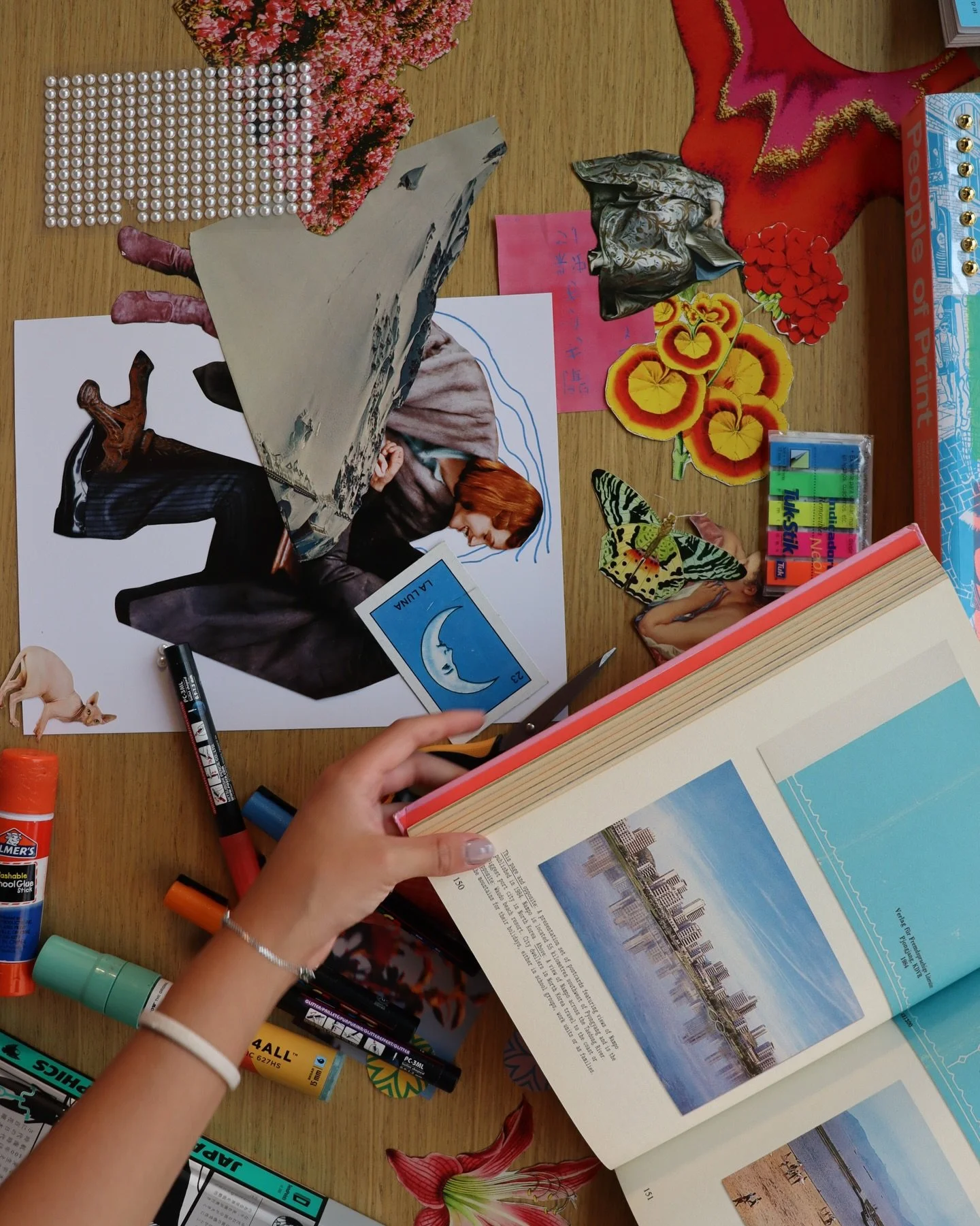 El proceso creativo de Lupert est&aacute; lleno de recortes, inspiraci&oacute;n y elementos art&iacute;sticos.

#ArteContempor&aacute;neo #Collage #Imaginaci&oacute;nSinL&iacute;mites
#ArteEnLaCiudad #Di&aacute;logosCreativos #RomaCDMX #ArteContempor