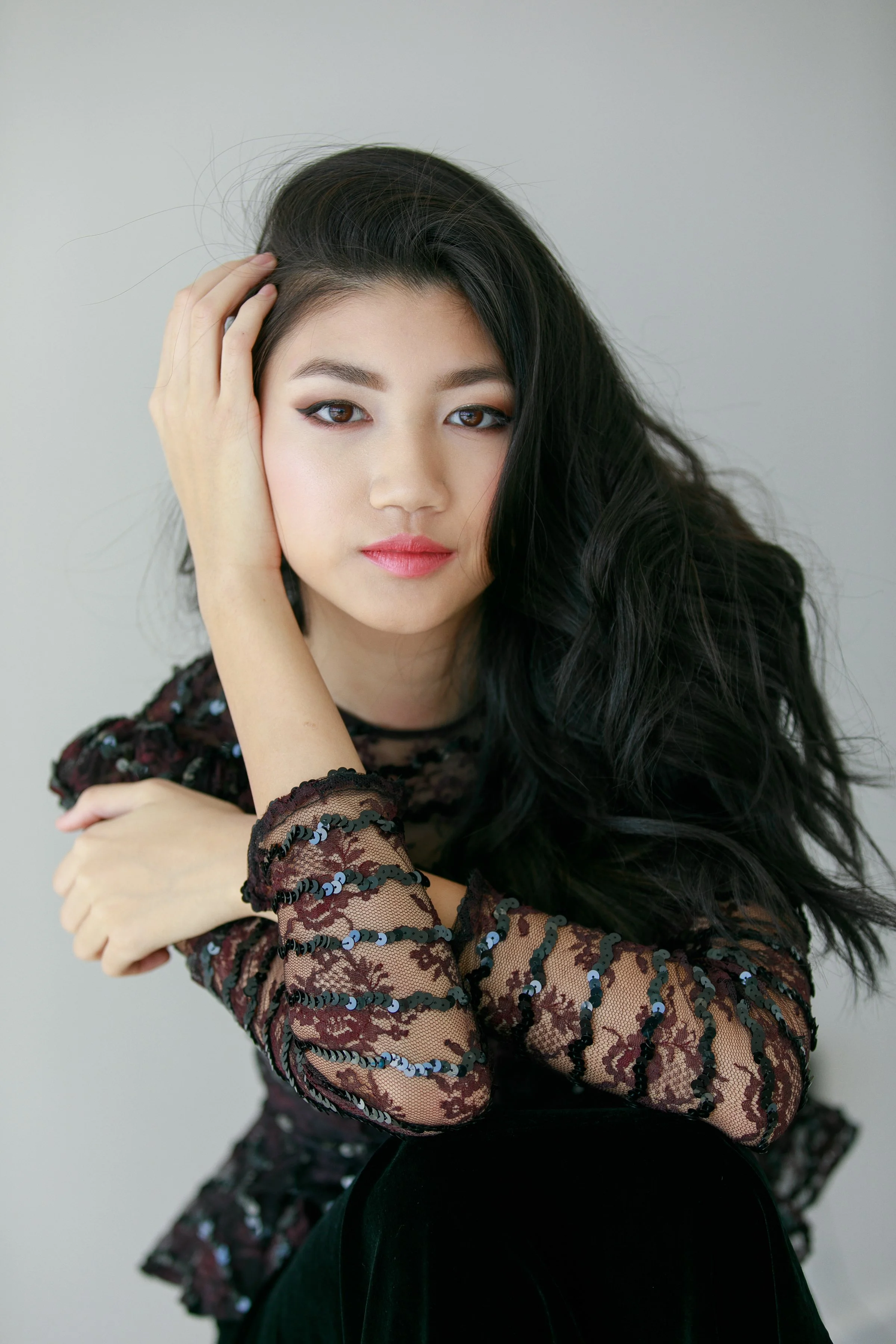 professional business headshots for women by June Le