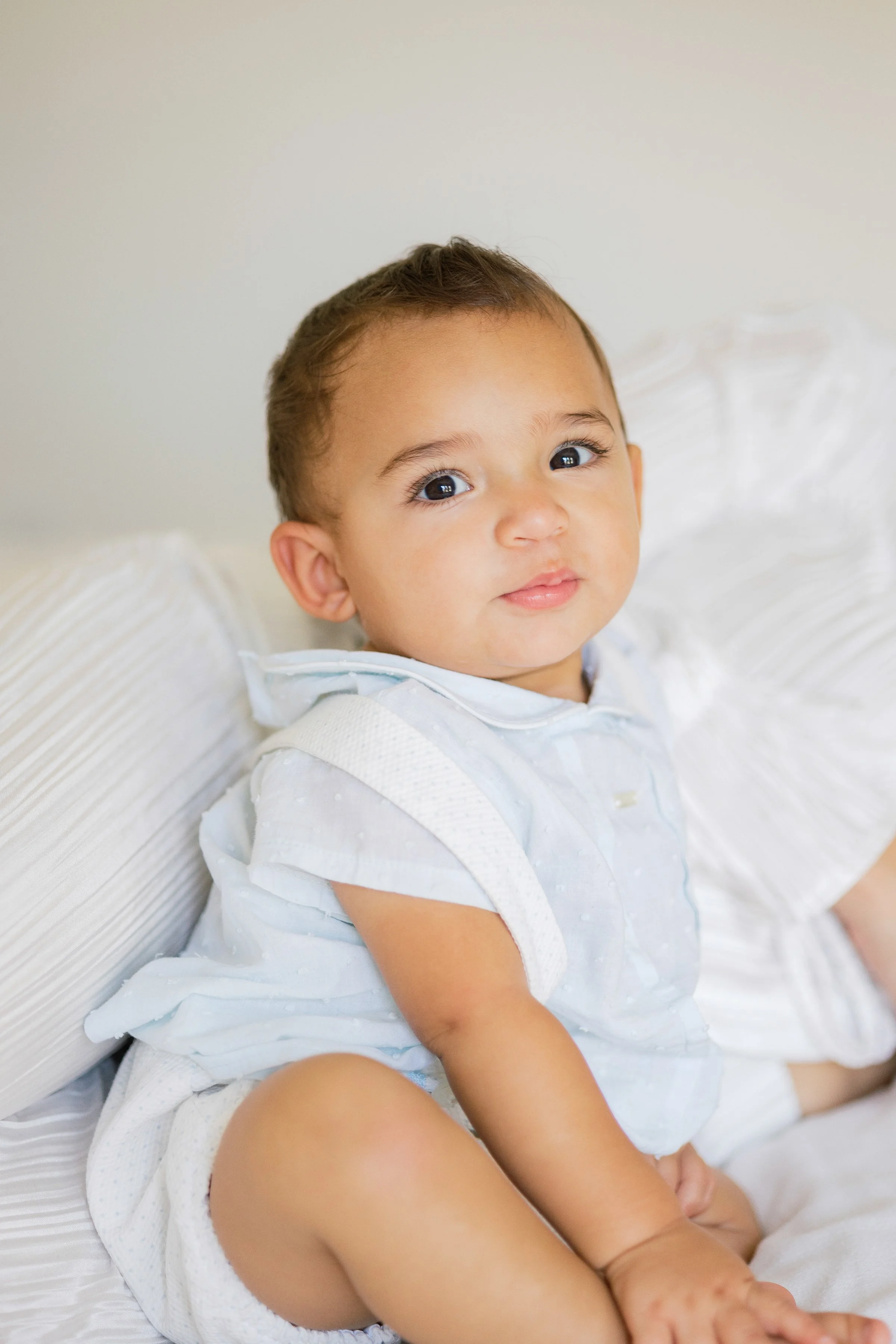 Tender moment of baby captured in Houston Texas