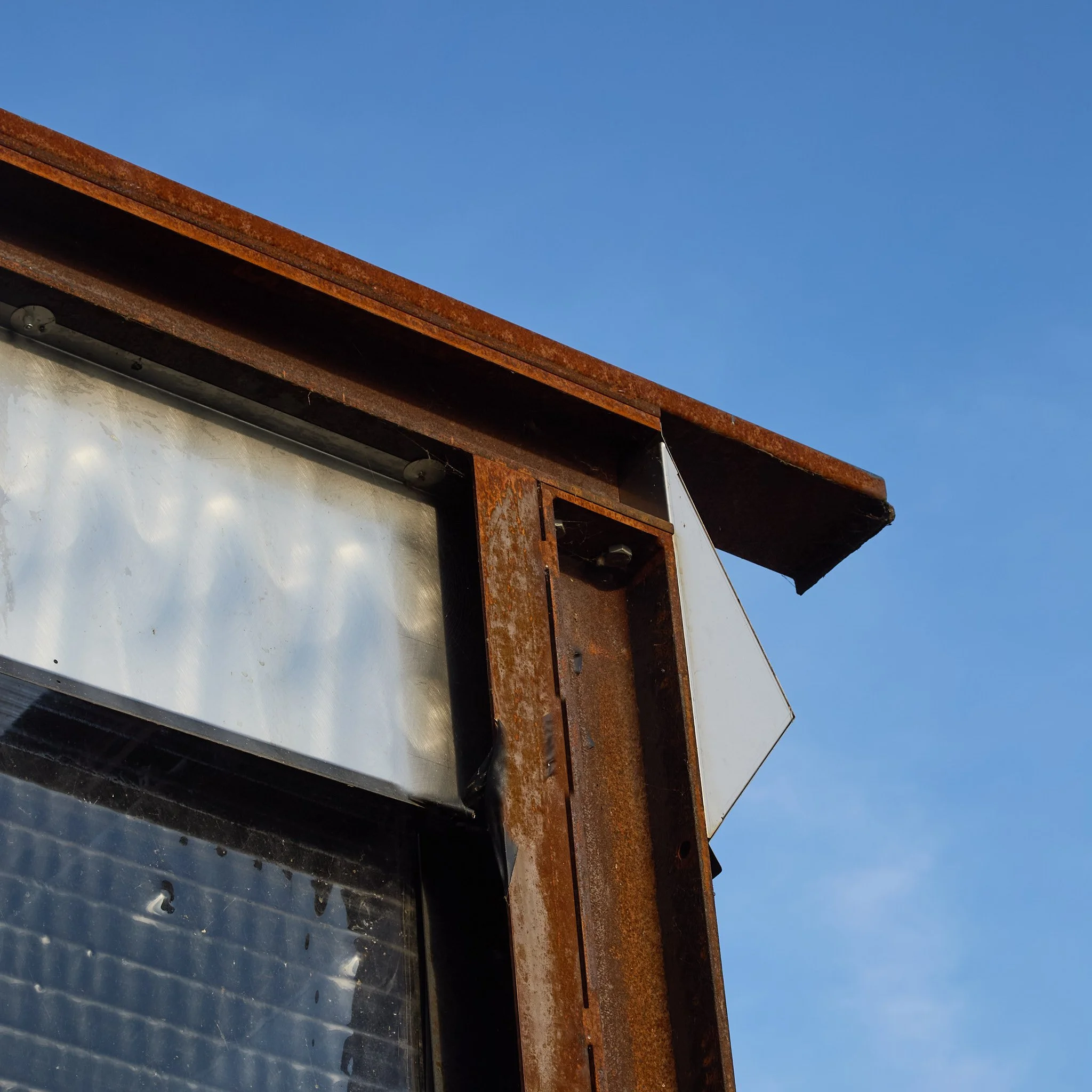 Steel meets time, and the story unfolds. This joint, built to hold and endure, is more than just a functional detail&mdash;it&rsquo;s a testament to resilience. Exposed to nature&rsquo;s elements every day, it transforms. Rust creeps in, patterns eme