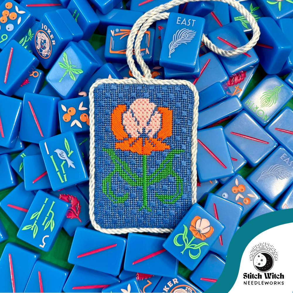 Bag charm, 2 color marled cording