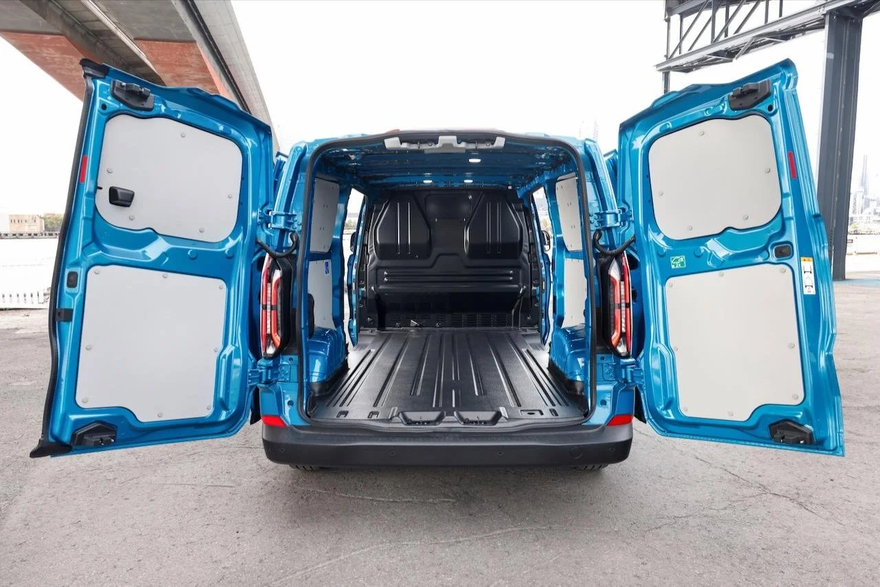 2026 ford transit custom (7).jpeg