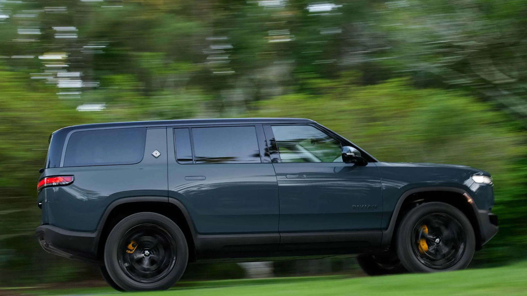 Rivian R1S Türkiye Fiyatı, Çıkış Tarihi, Özellikleri ve İncelemesi ...