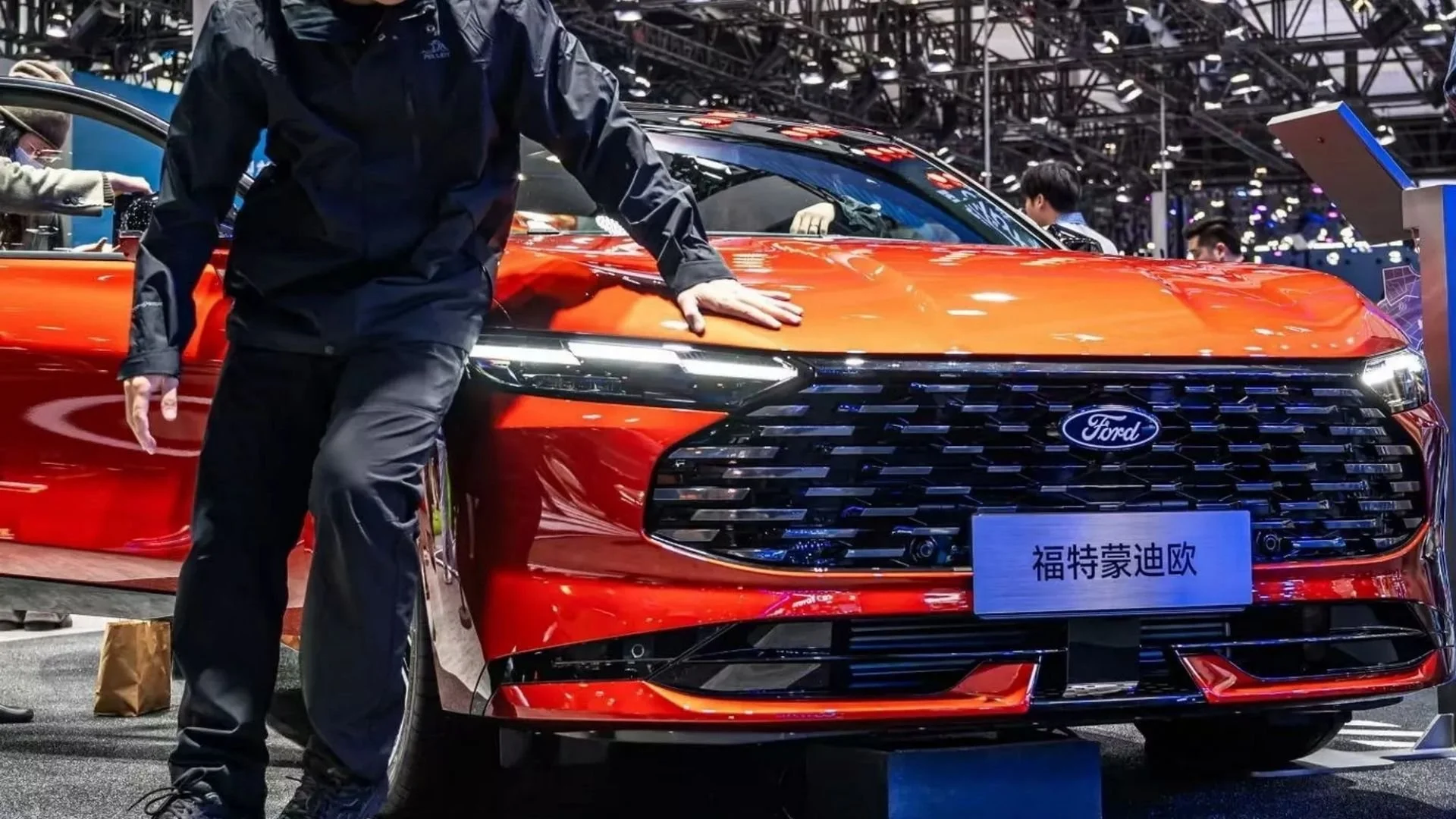 ford mondeo 2026 (4).jpg