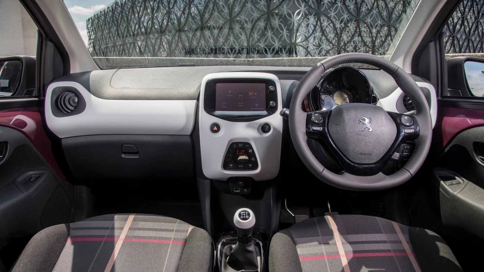 peugeot 108 2026 (3).png