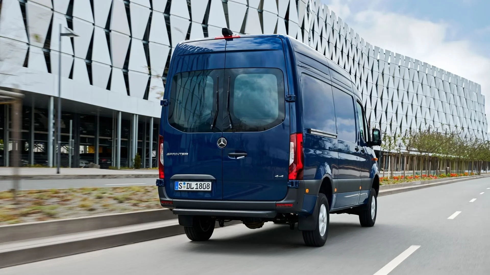 mercedes sprinter panelvan 2026 (12).jpg