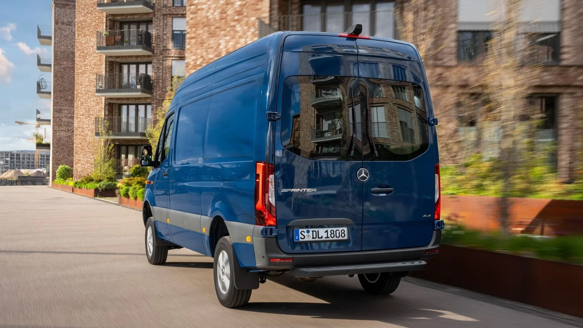mercedes sprinter panelvan 2026 (13).jpg