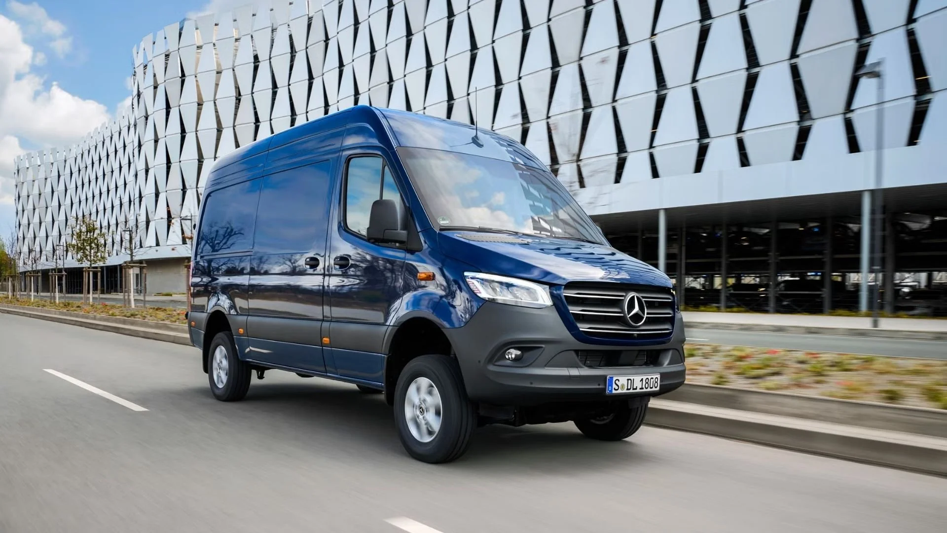 mercedes sprinter panelvan 2026 (14).jpg