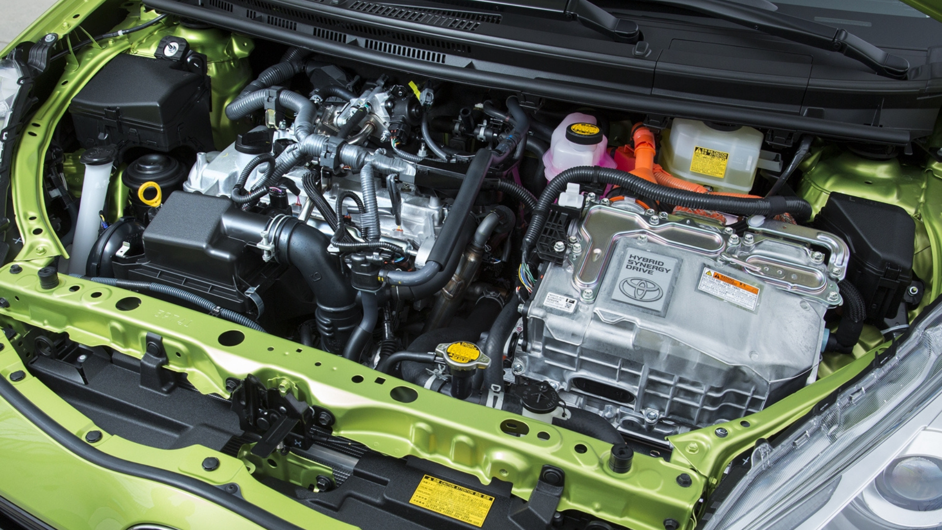Hibrit Araç Teknolojileri: Motor Sistemleri, Bataryalar ve Enerji Yönetimi