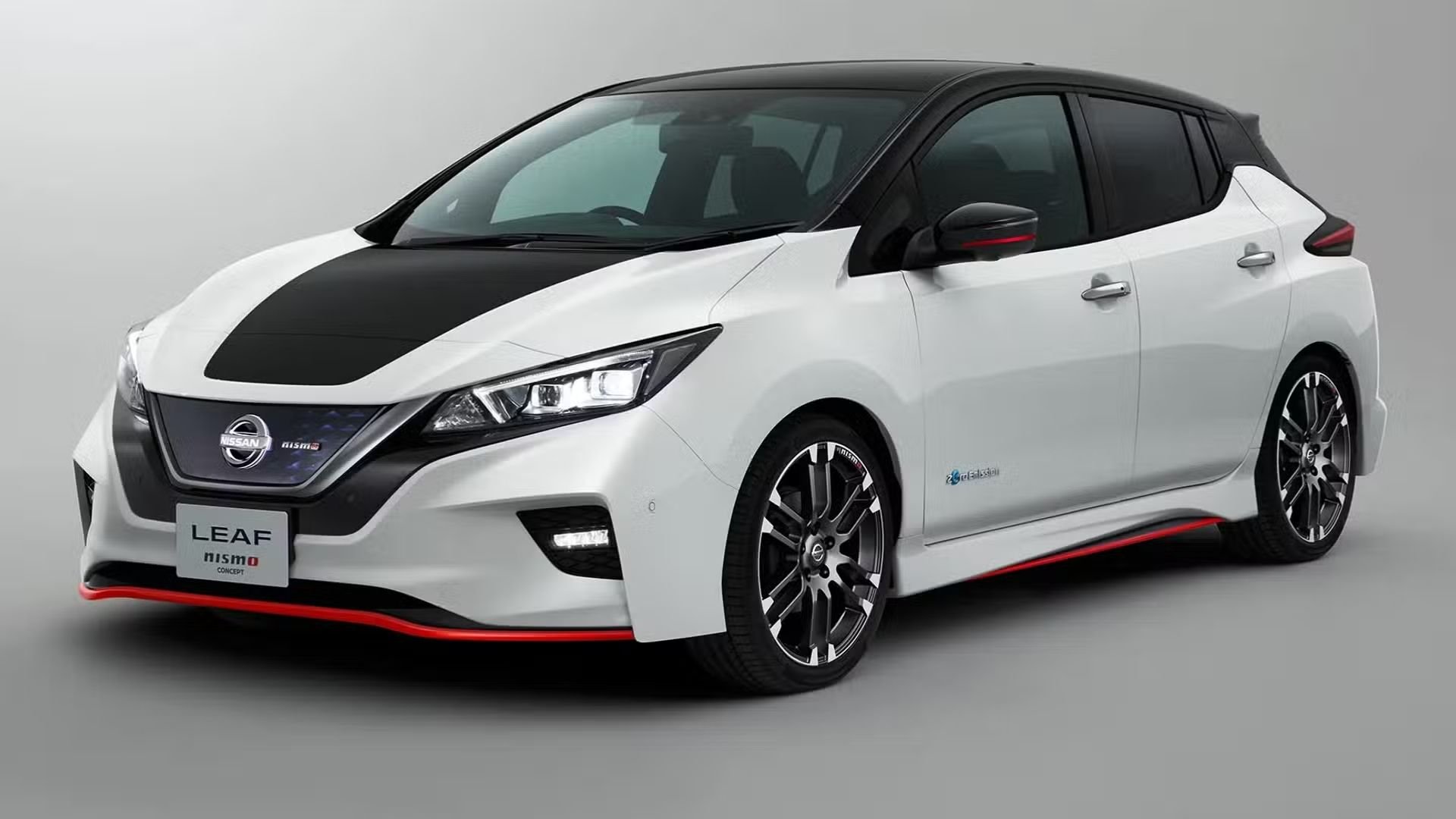 Nissan Geniş Gövdeli Nismo Konseptini Tanıttı: Aura e Power Temelli ...