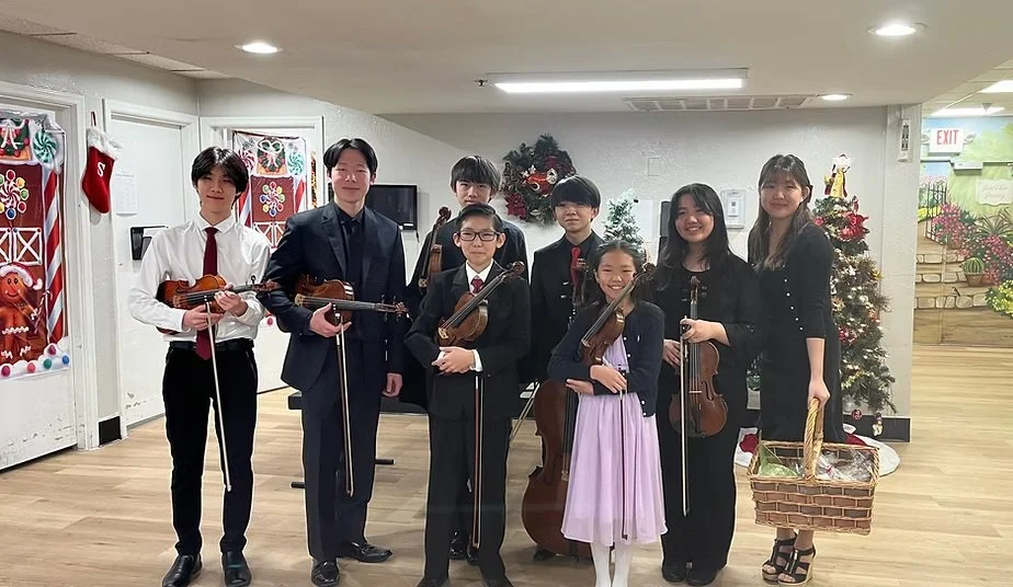 Left to right: Daniel Kang, Steven Zhang, Ken Siejak, Jayden Yoneyama, Justin Kang, Angela Yoneyama, Aimi Siejak, Yuna Kang