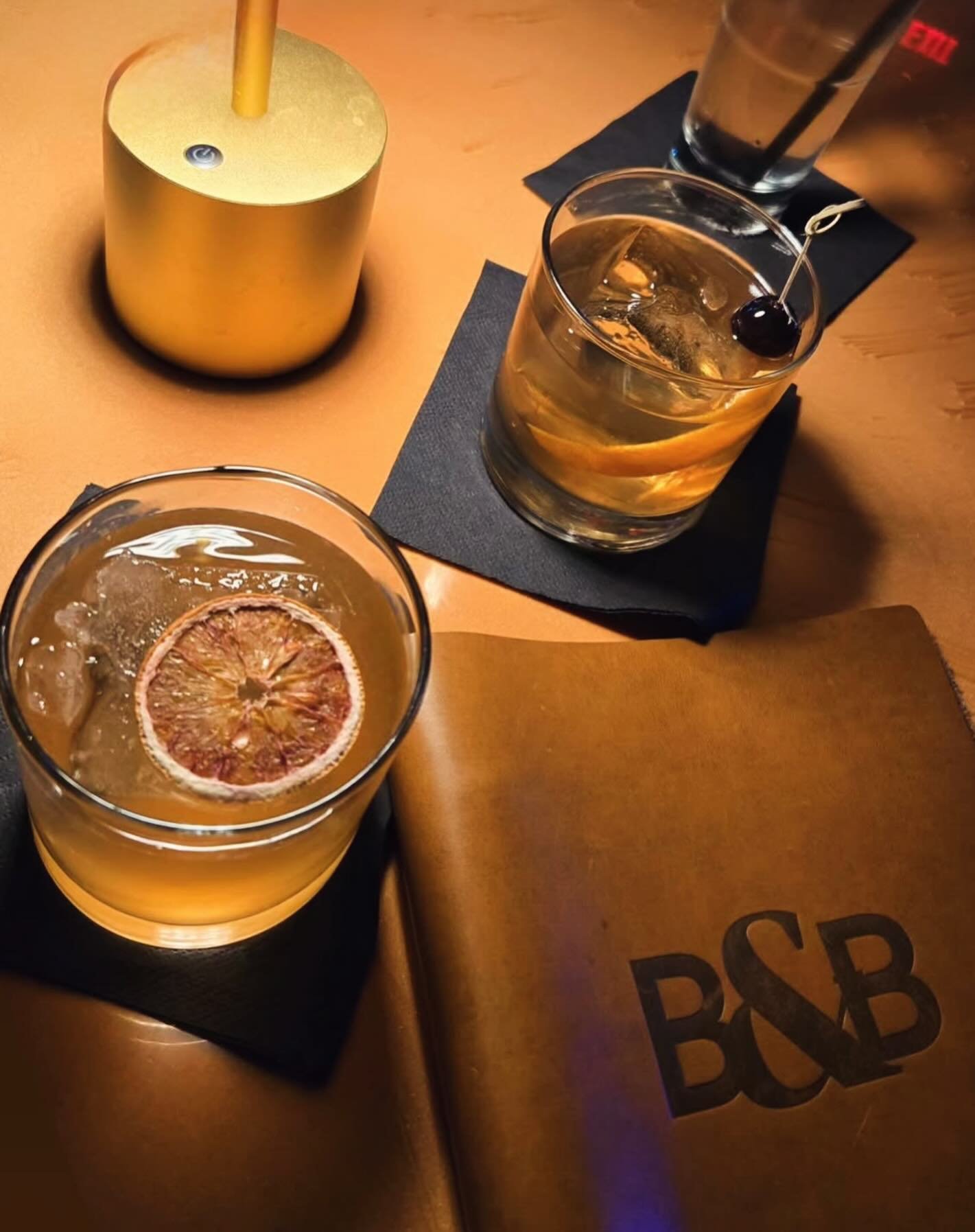One more won&rsquo;t hurt 🍸😉
See y&rsquo;all at Bubbles &amp; Bourbon tonight ✨

#BubblesAndBourbon #SATXNightlife #CocktailHour