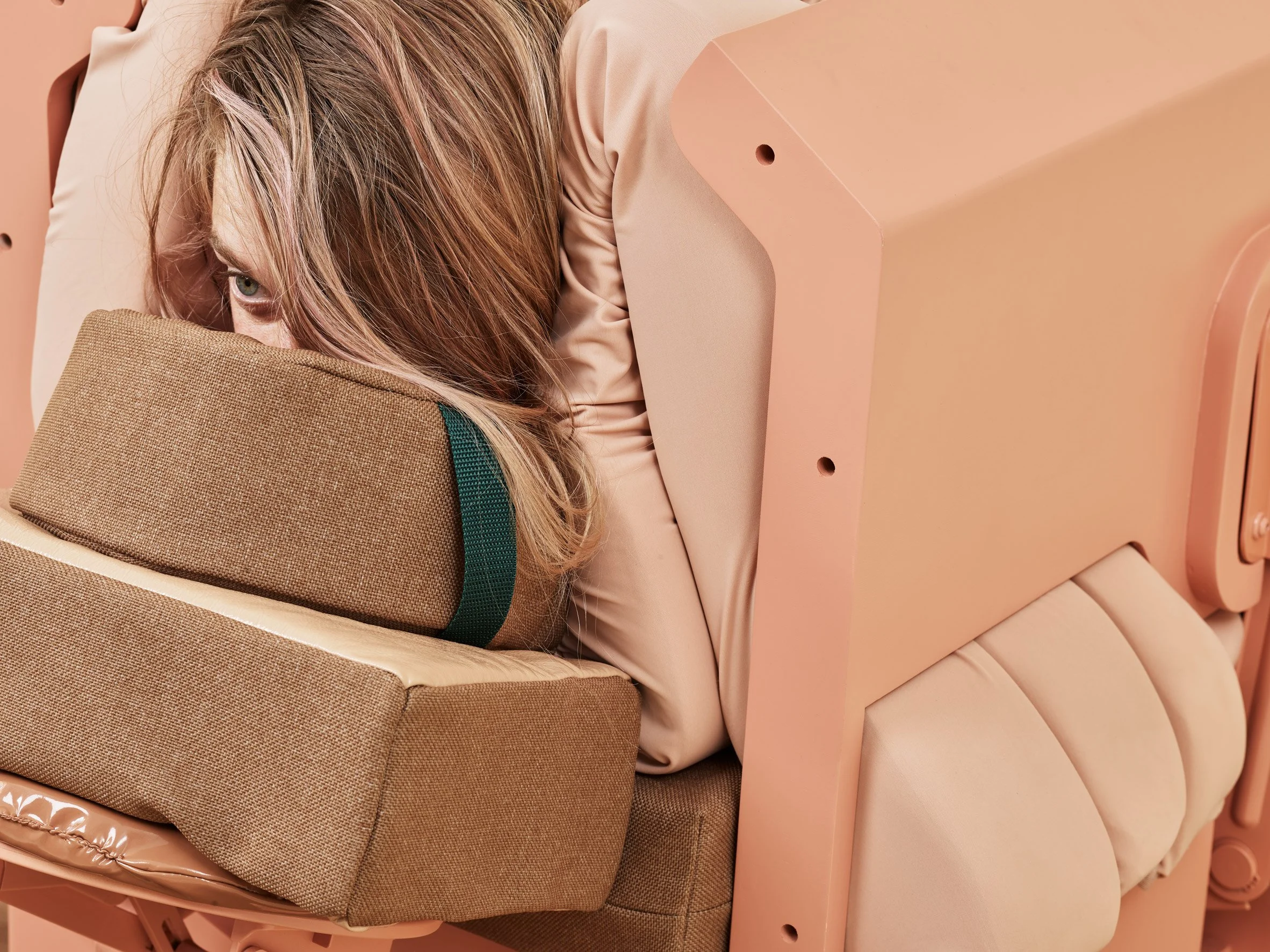 lucy-mcrae-compression-carpet-hug-machine_dezeen_2364_col_4.jpg
