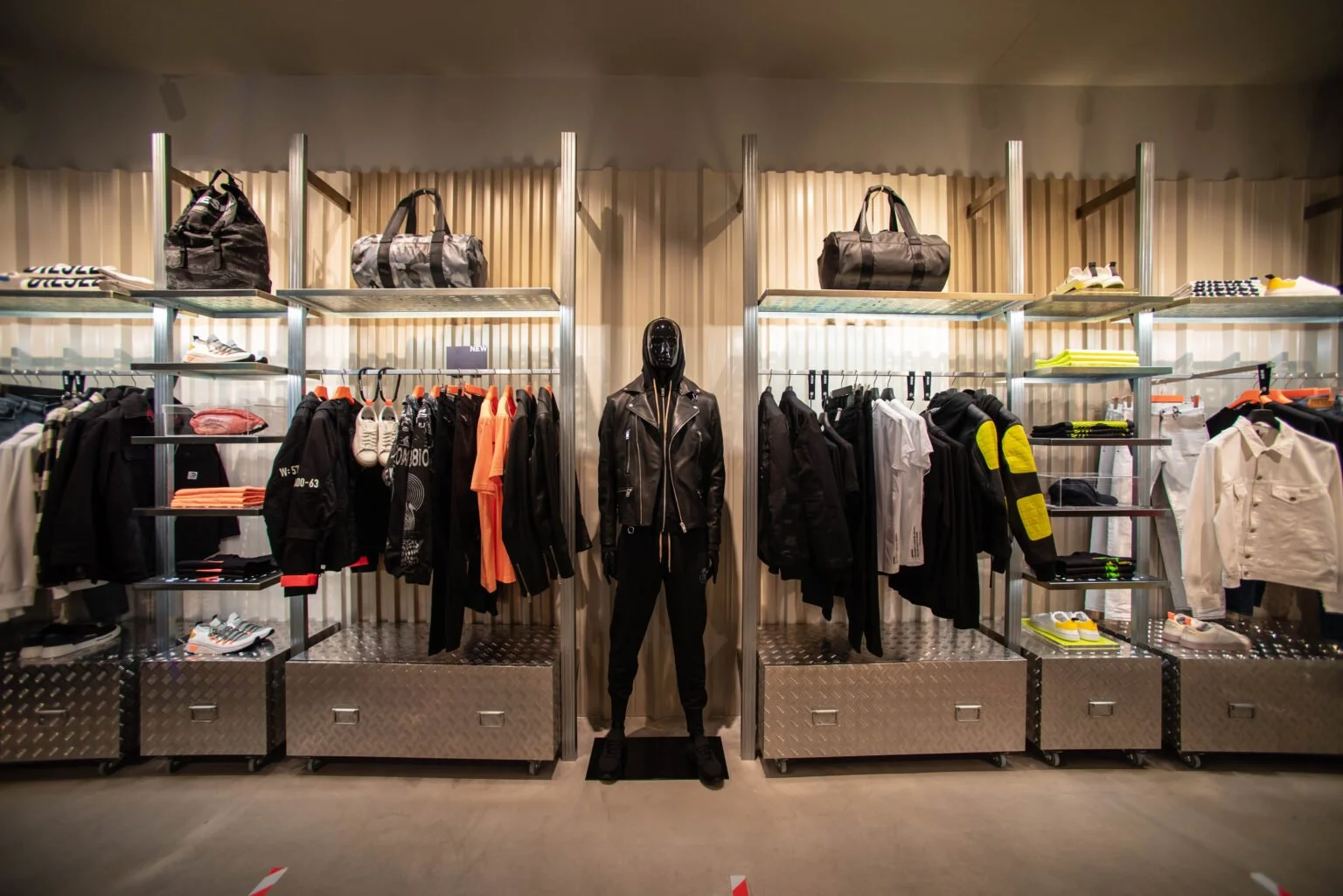 Diesel-Store-Opening_Moscow-Atrium-Mall_-5-1536x1025.jpg