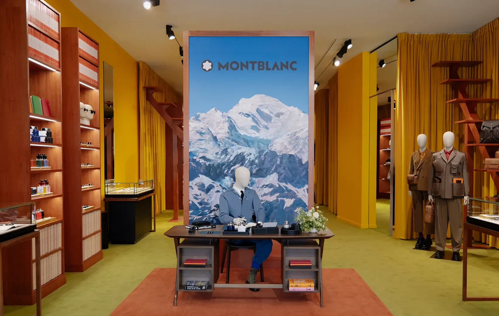 Montblanc-toma-Rodeo-Drive-con-su-Chalet-Pop-Up-para-el-100o-aniversario-del-Meisterstuck.webp