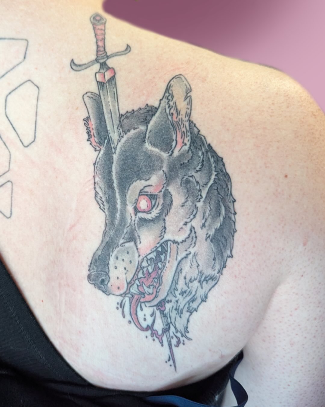 Healed wolf! Thank you for your trust, friend! 💖

Done at @cozycampcollective