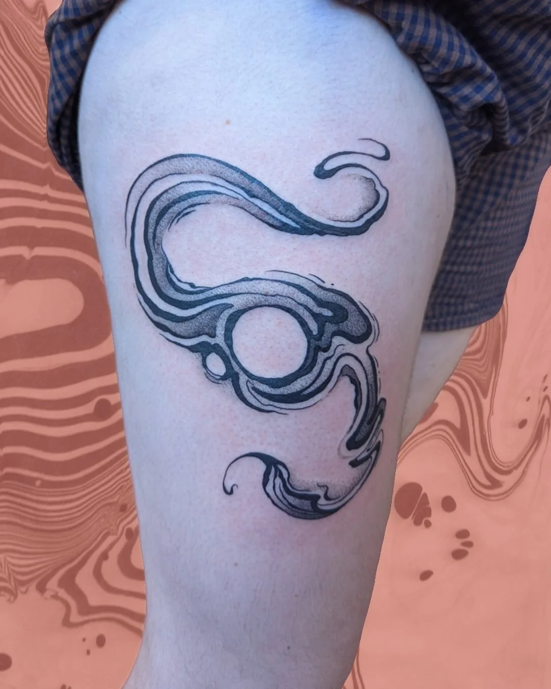 I absolutely adore doing ink distortions <3 Thank you for your trust, friend! 

Done at @cozycampcollective