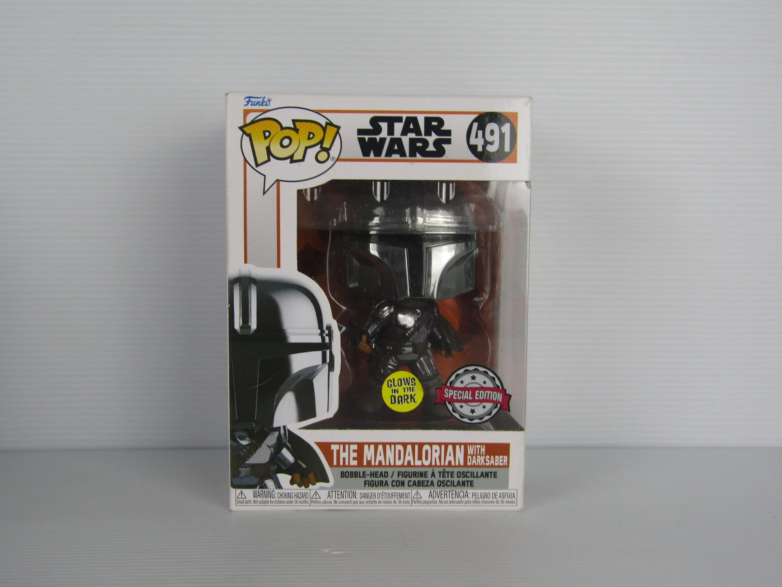 Funko POP! Star Wars Mandalorian GITD Exclusive