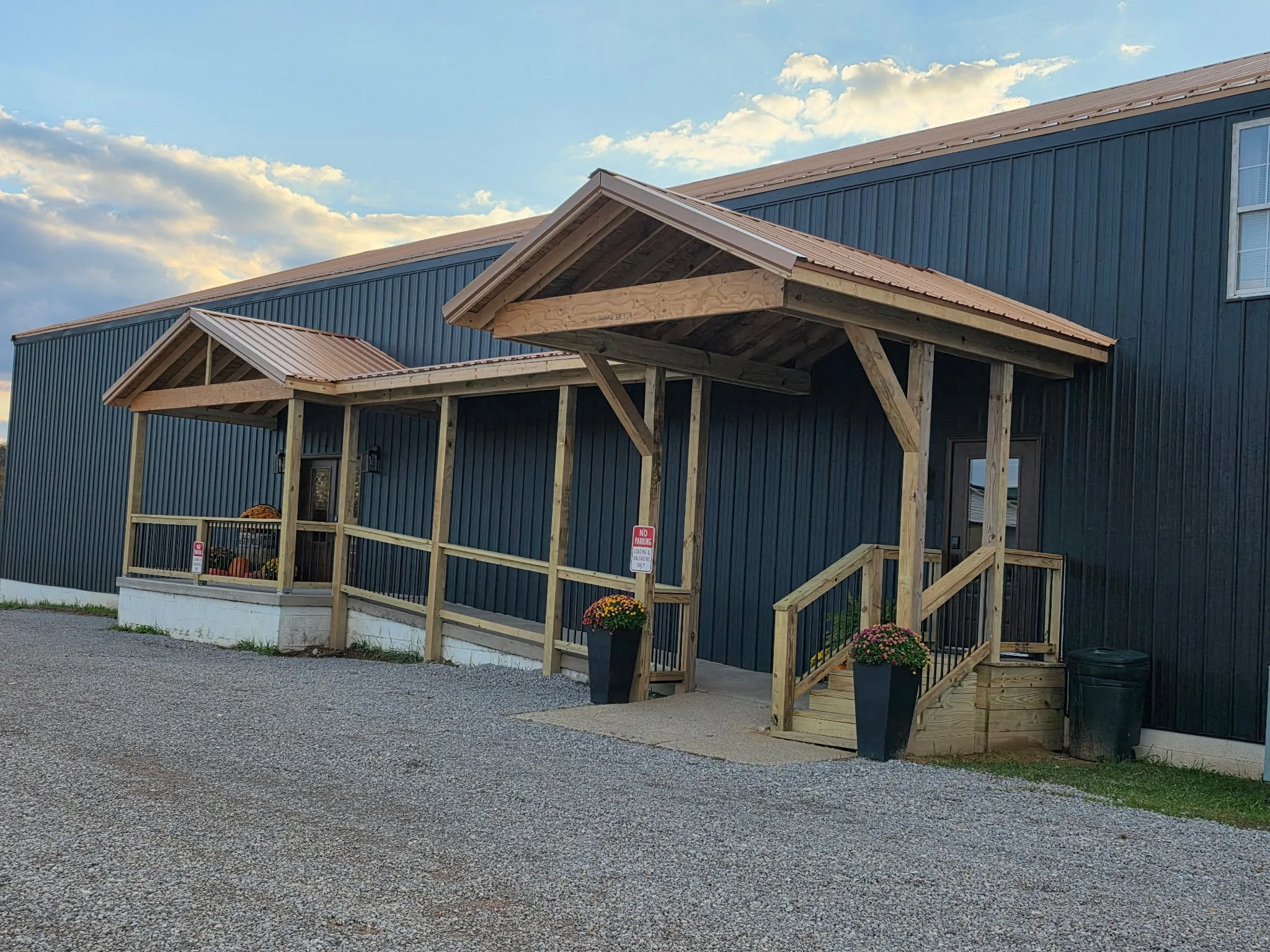 4613701856326175646 (1).jpeg