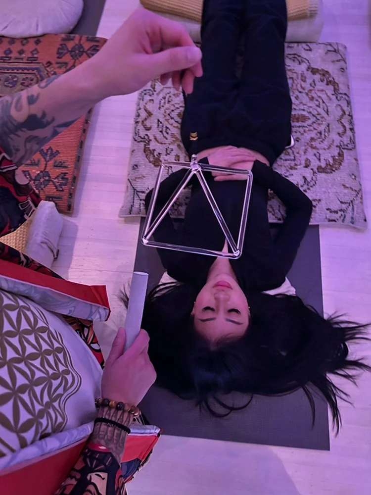 vancouver-sound-bath-group-healing-ceremony-2088 copy.jpg