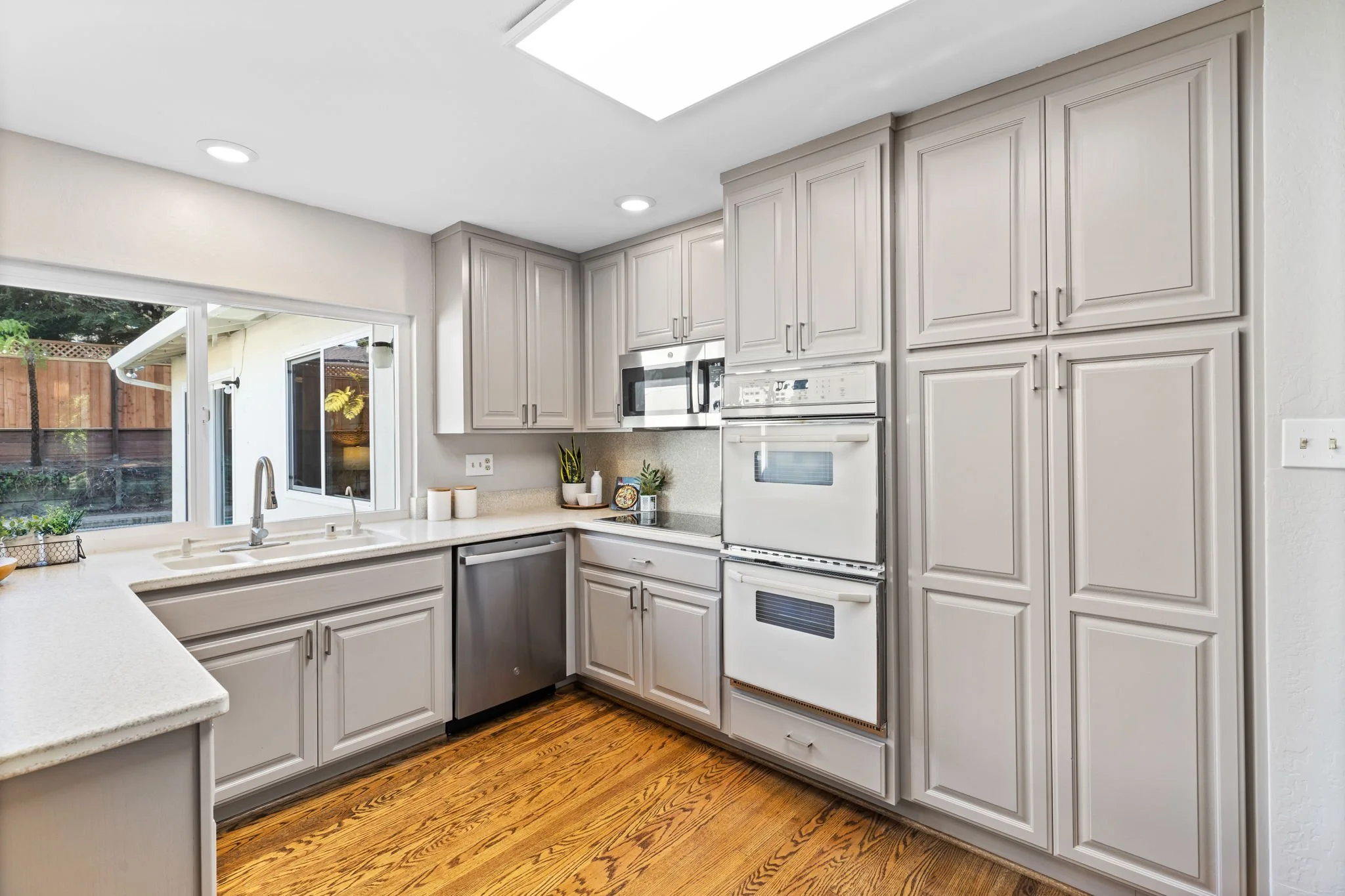22-web-or-mls-So Gold Photo-15.jpg