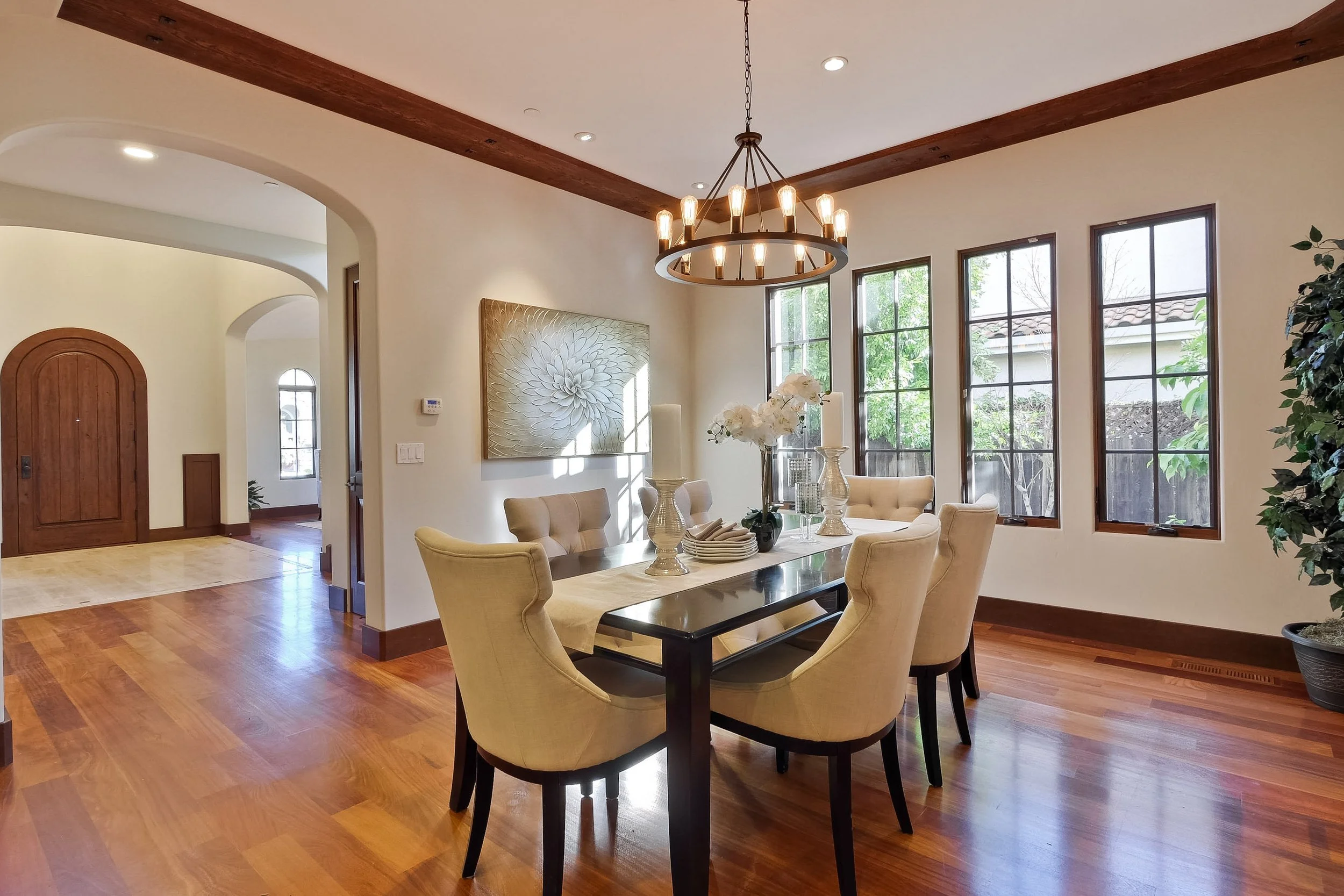 05c_Dining Room      2.jpg
