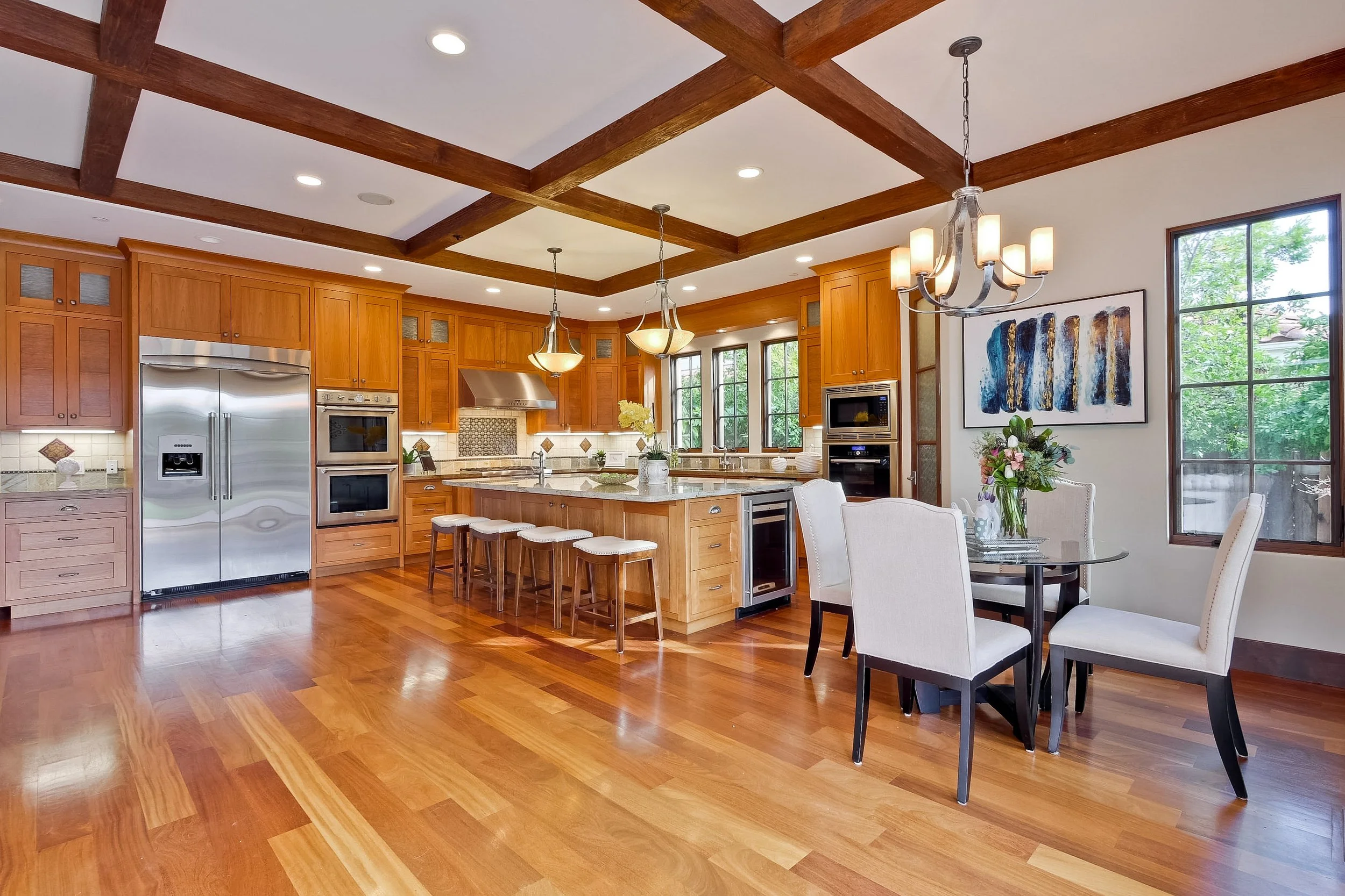 06g_Kitchen      2.jpg