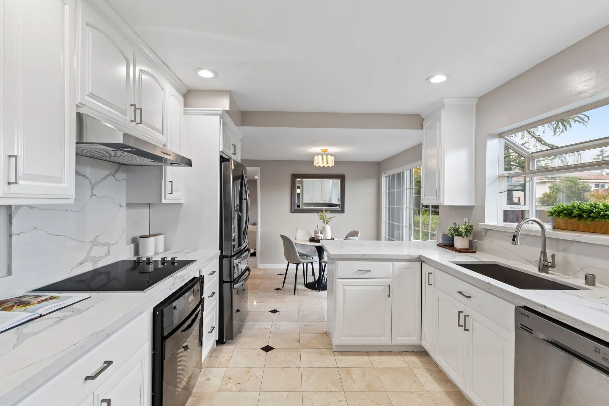 15-web-or-mls-So Gold Photo-10.jpg