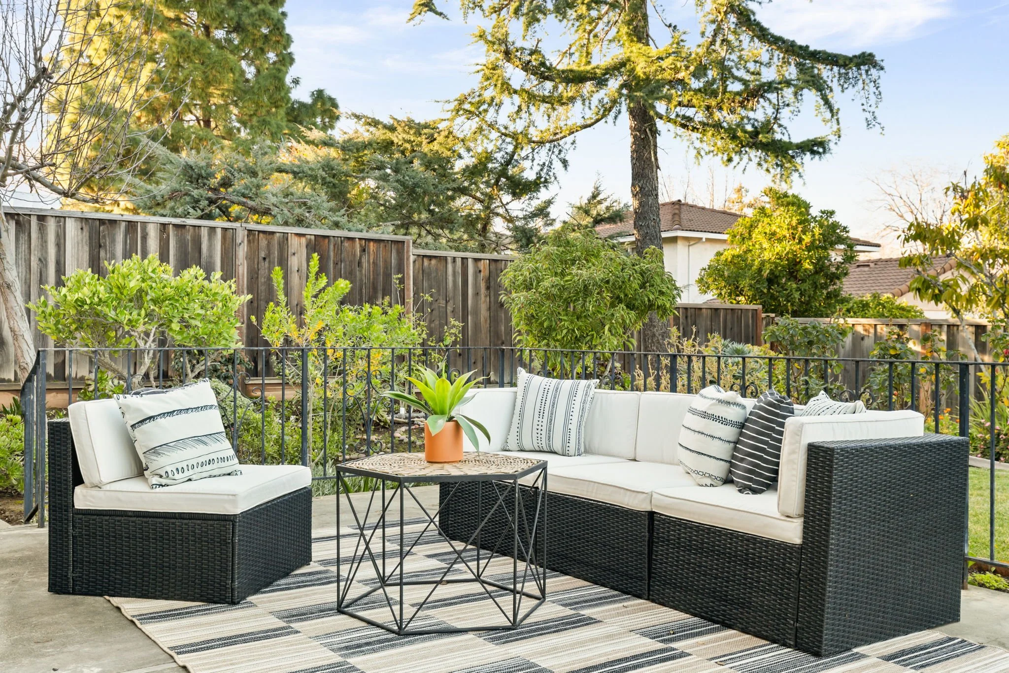 34-web-or-mls-So Gold Photo-29.jpg