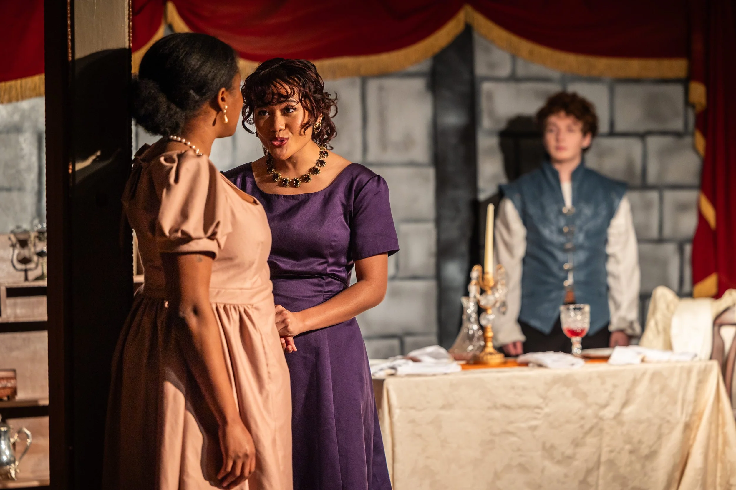 Venetia - Verona falls 

Photos: French's Fotos Photography | www.frenchsfotos.com