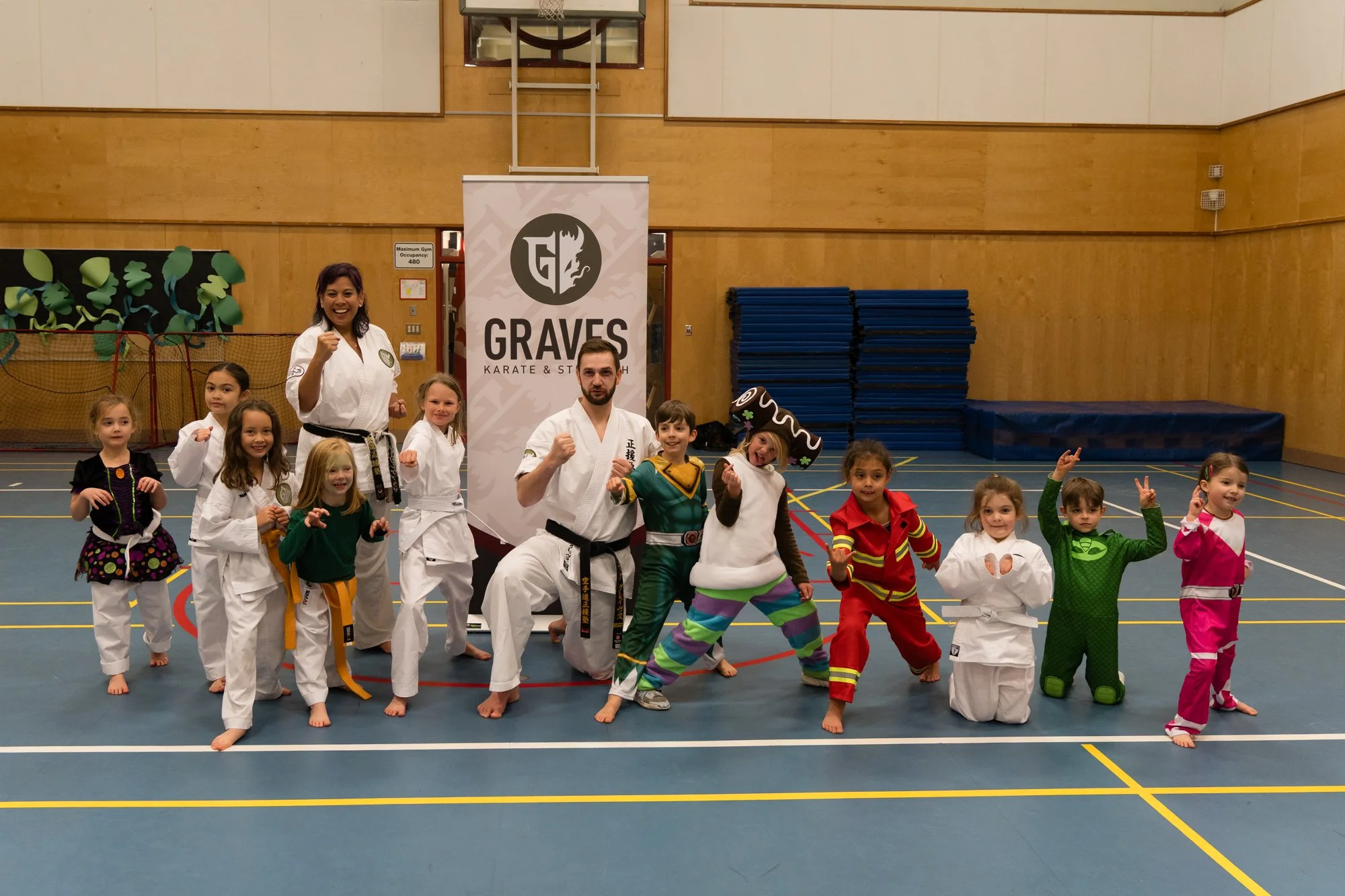 🎃👊 Halloween class at the dojo was awesome! We had a class packed with punching and kicking goblins, witches, power rangers a DJ and more!

#karate #blackbelt #langfordbc #whitebelt #kidskarate