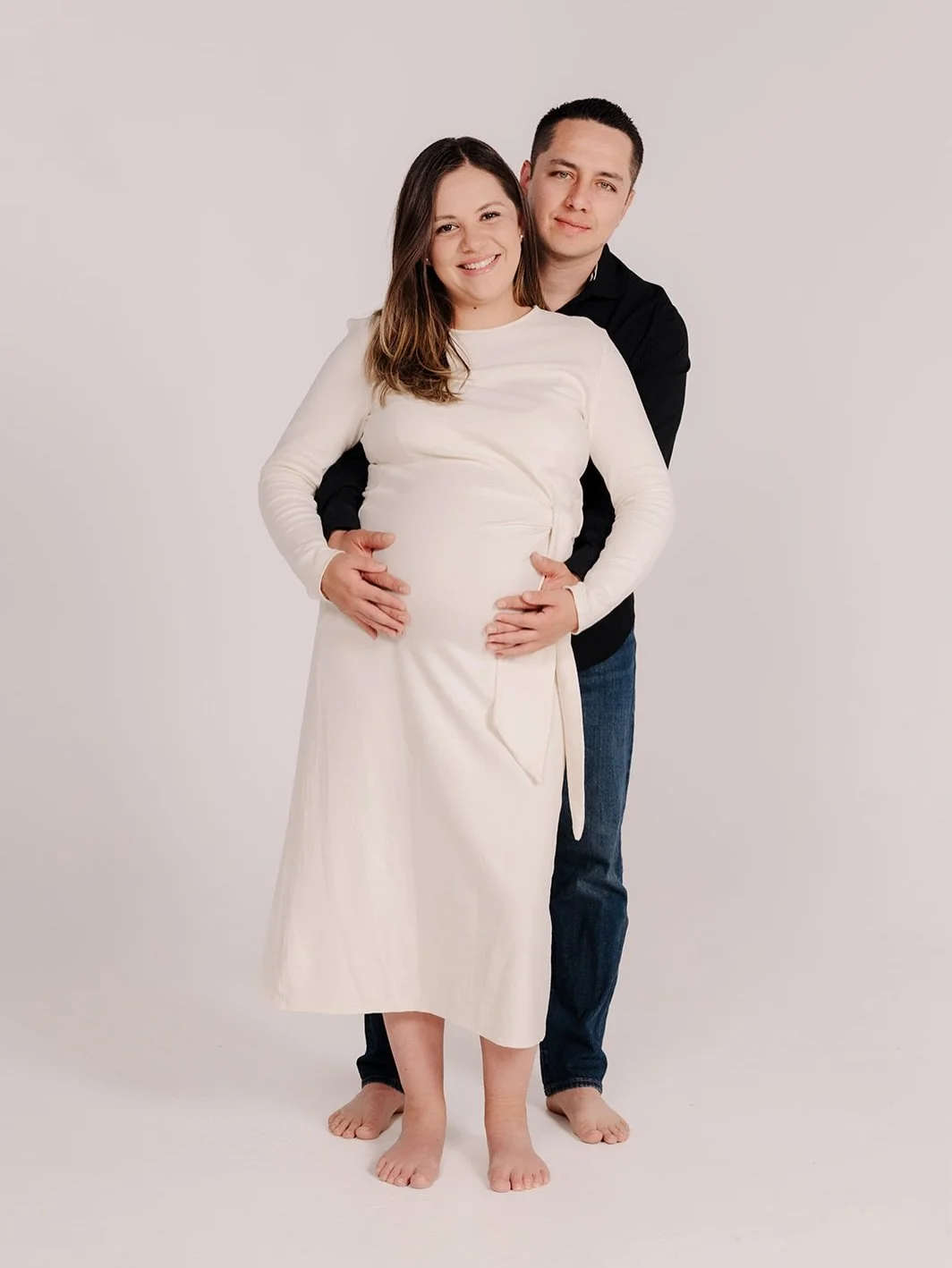 Un amor que crece, una familia que comienza 🤍
&bull;
&bull;
&bull;
#MomToBe #MaternitySession #OMEPhotoStudio #Sesi&oacute;nEmbarazo #Fotograf&iacute;aEditorial